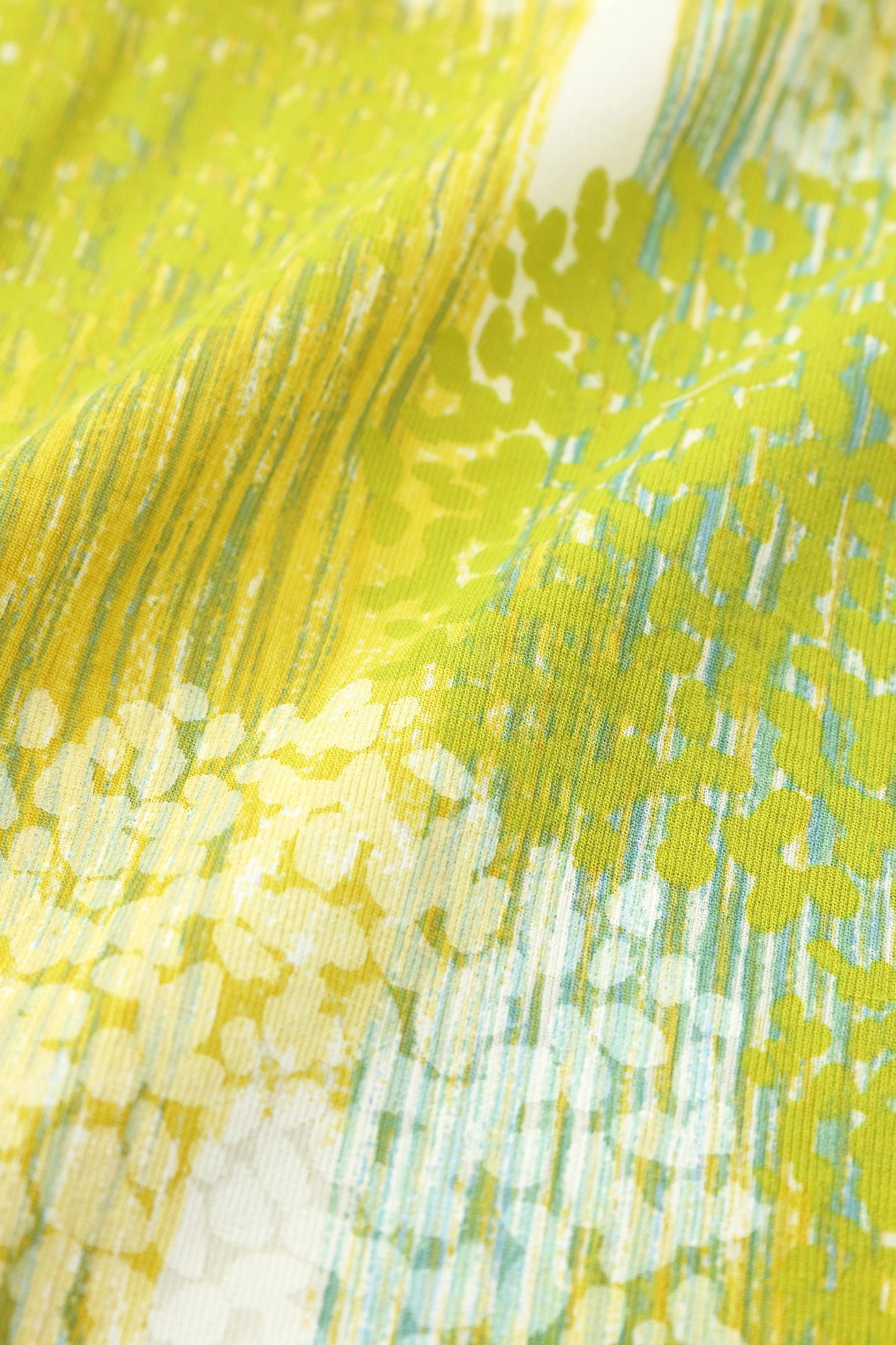 【Ships ard. 4/21】Chizimi Cotton 40/40 V-neck Shirt / Gypsophila