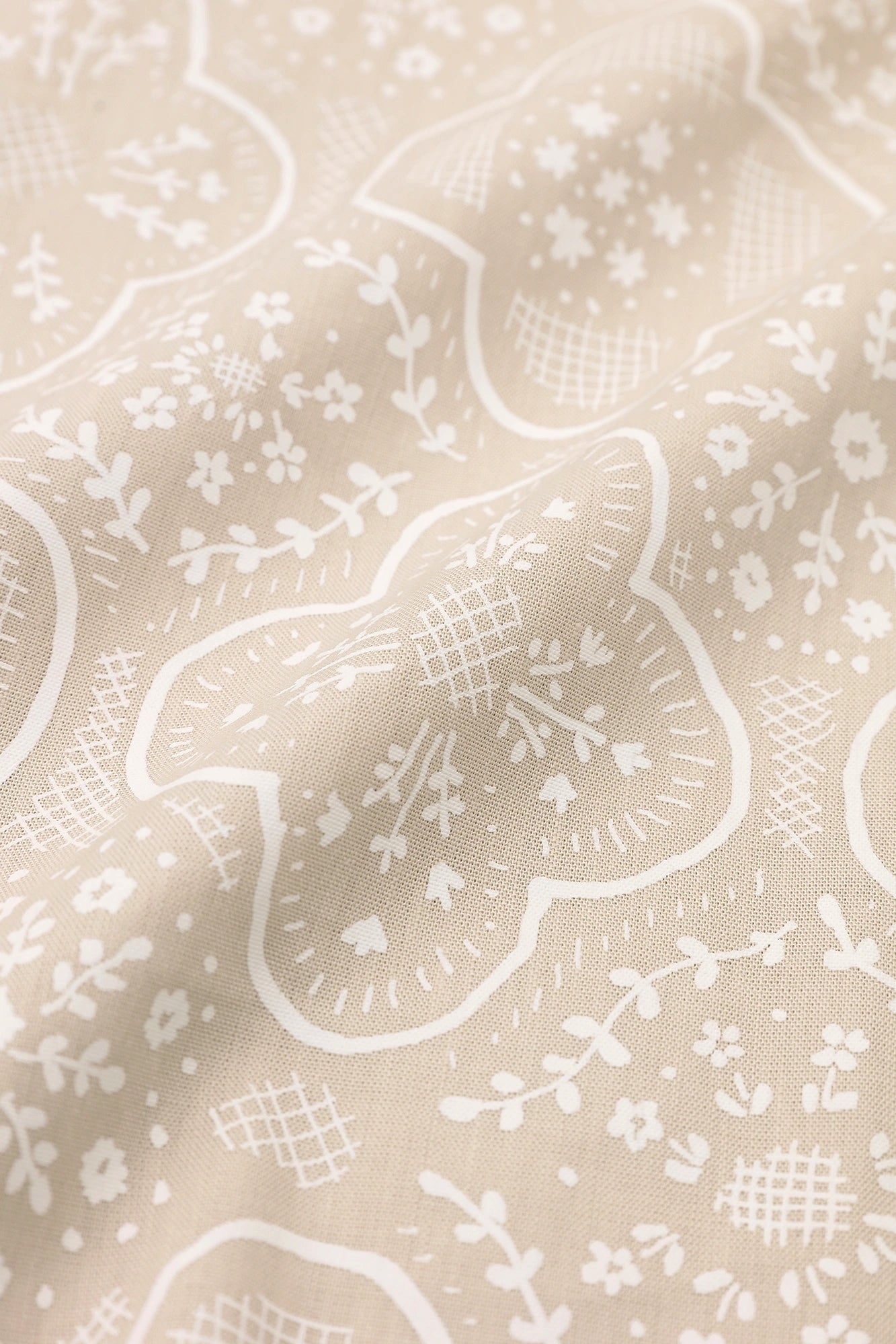 【Versand voraussichtlich ab dem 3. März】 Asa Rayon Nagitashikakui Kimono (Vierkant-Kimono) / Sukashi-Muster (Mon'yō) Kijiro (natürliches Weiß) 