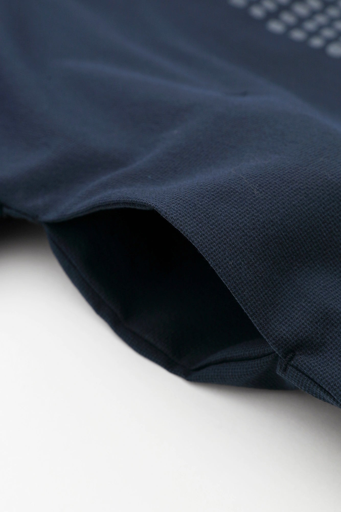 【Versand voraussichtlich ab 3. März】C/CM(R) Nagitashikakui Kimono (四角衣) / Shikiishi (Steinplatte) und Yohaku (Freiraum) Dunkelmarine (濃紺) 