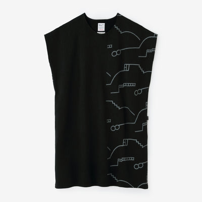 裏起毛 阿弥（あみ） 長方形衣（ちょうほうけい） 肩線（かたせん）／茶利（ちゃり）と余白（よはく） 濡羽色（ぬればいろ）