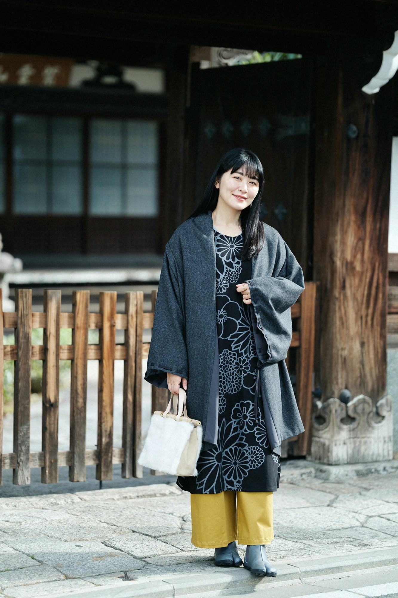 Interlock Knitting Rectangular Dress Shoulder Line／Gold Damask and Blank Black