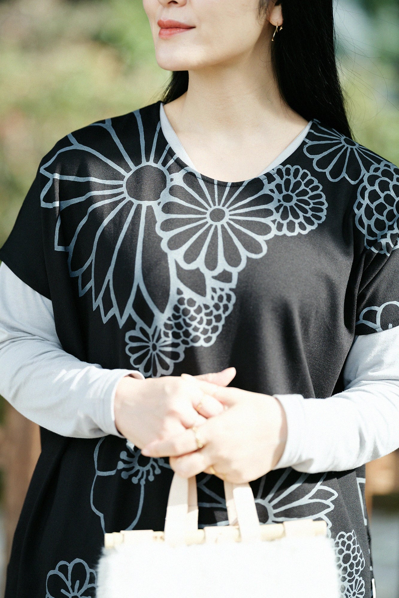 Interlock Knitting Rectangular Dress Shoulder Line／Gold Damask and Blank Black