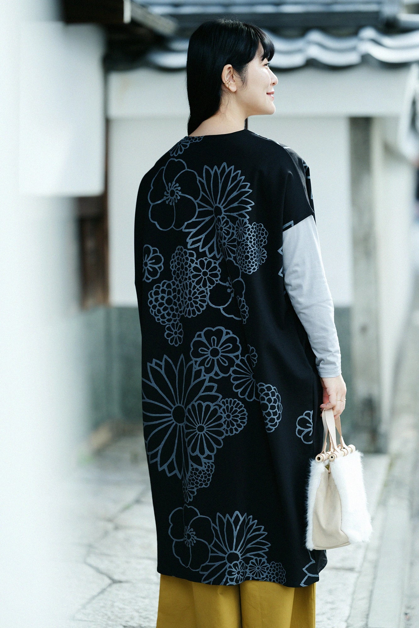 Interlock Knitting Rectangular Dress Shoulder Line／Gold Damask and Blank Black