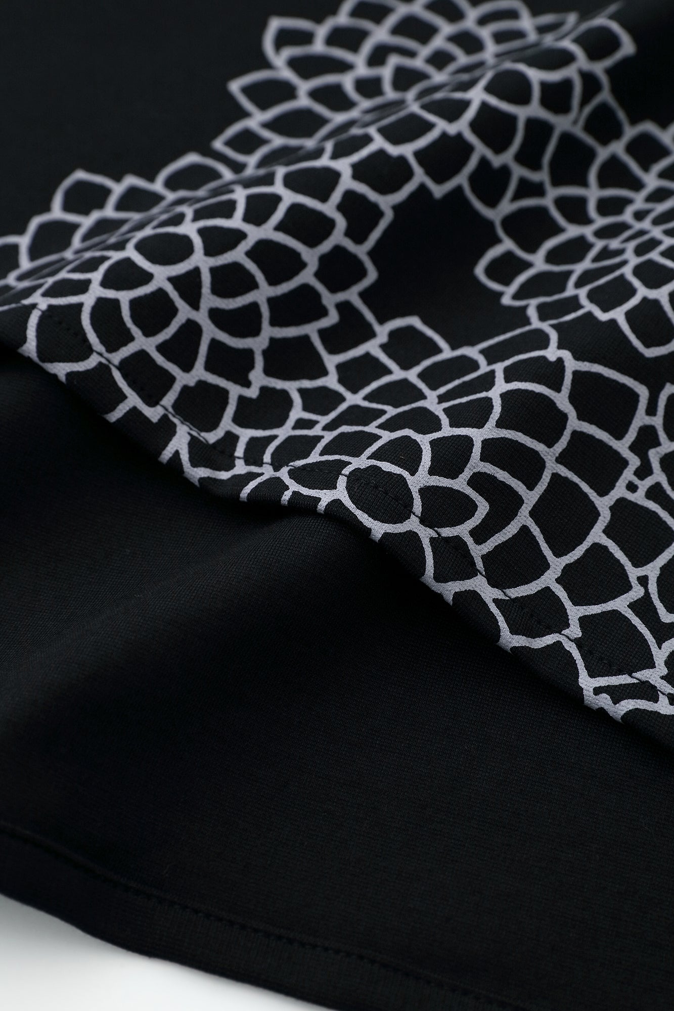 Interlock Knitting Rectangular Dress Shoulder Line／Chrysanthemum in Clouds and Blank Black Blue