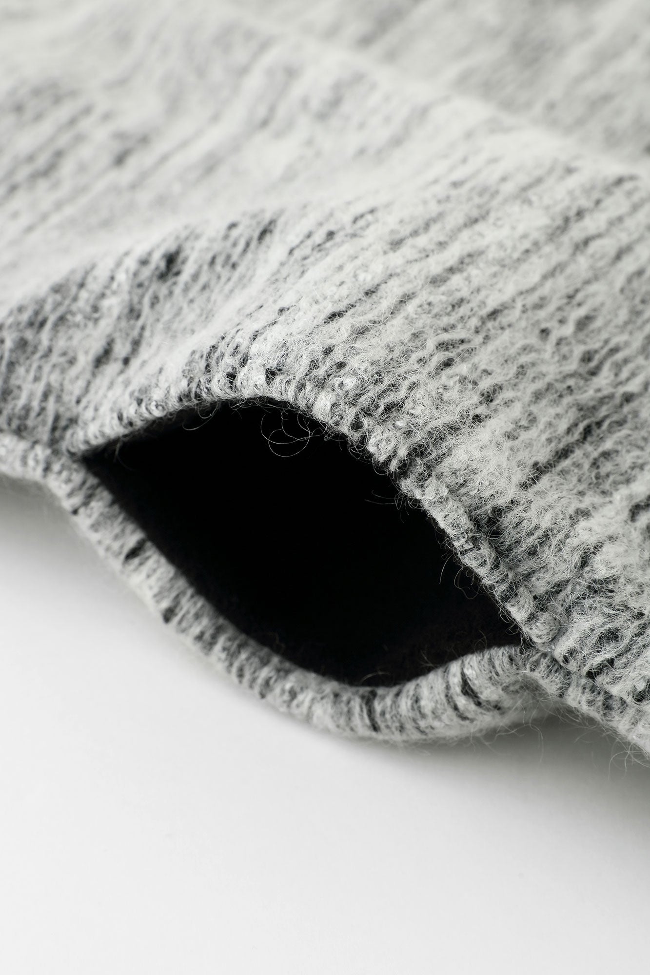 雙層梳毛 針織 台形上衣 肩線／淺灰色