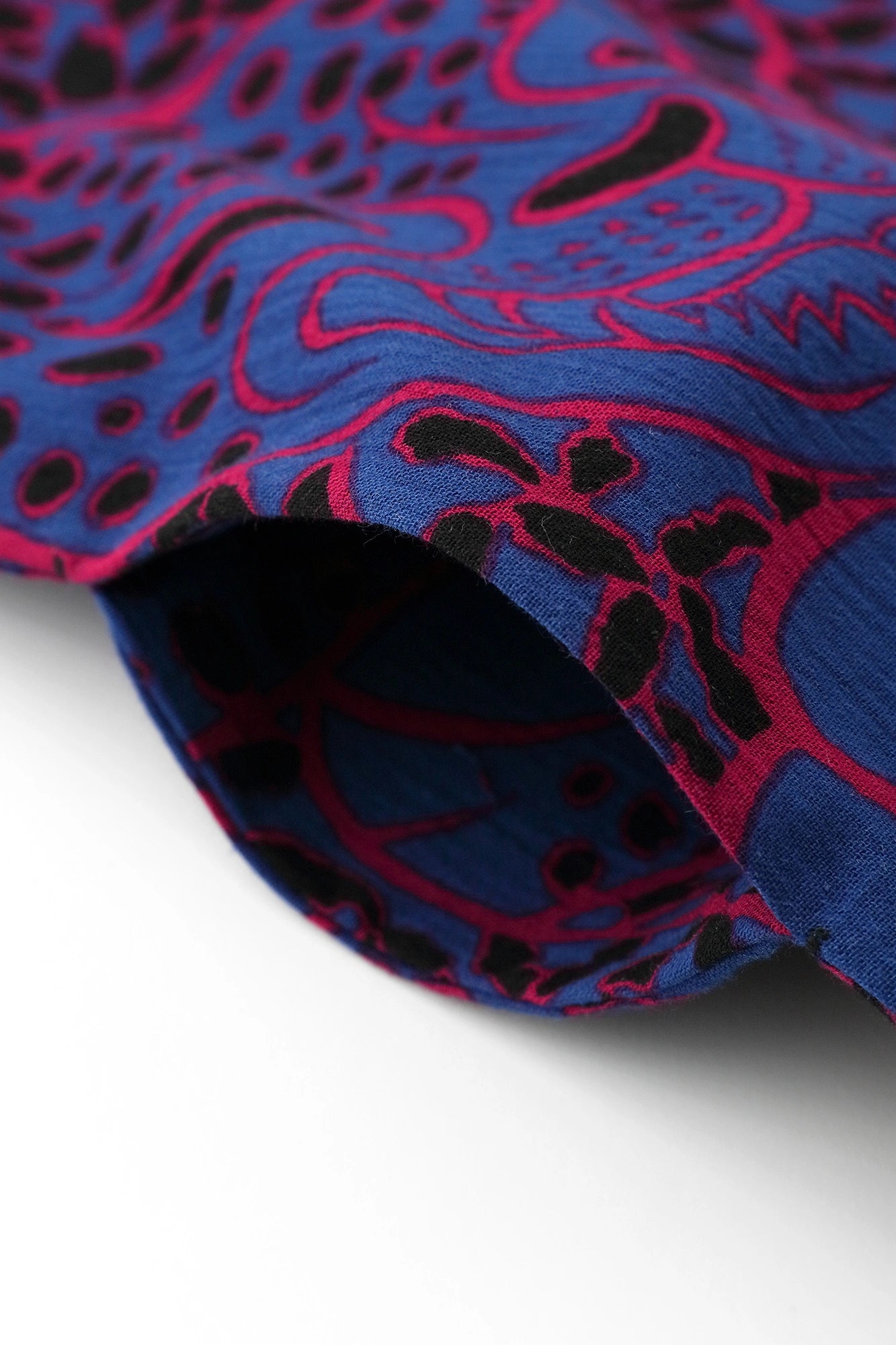 [Versand voraussichtlich um den 21. April] Takashima Chijimi 20/20 Rechteckiges Gewand/blau-rote Jaguare