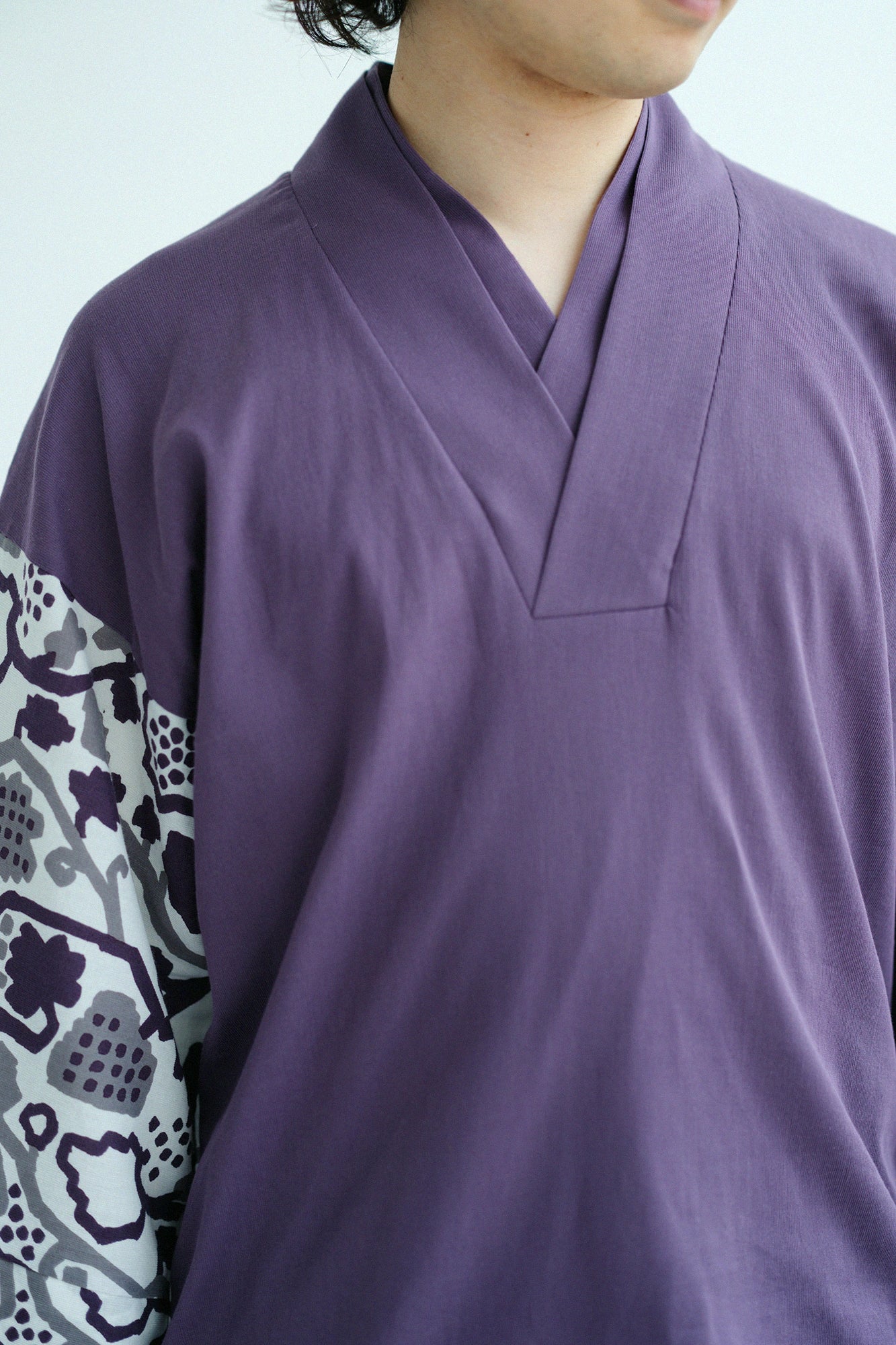 Takashima Chijimi 40/40 Hanerifuuubi Remplacement d'un côté (Katamigawari) / Keshimurasaki x Arabesque de raisin (Karaksa)