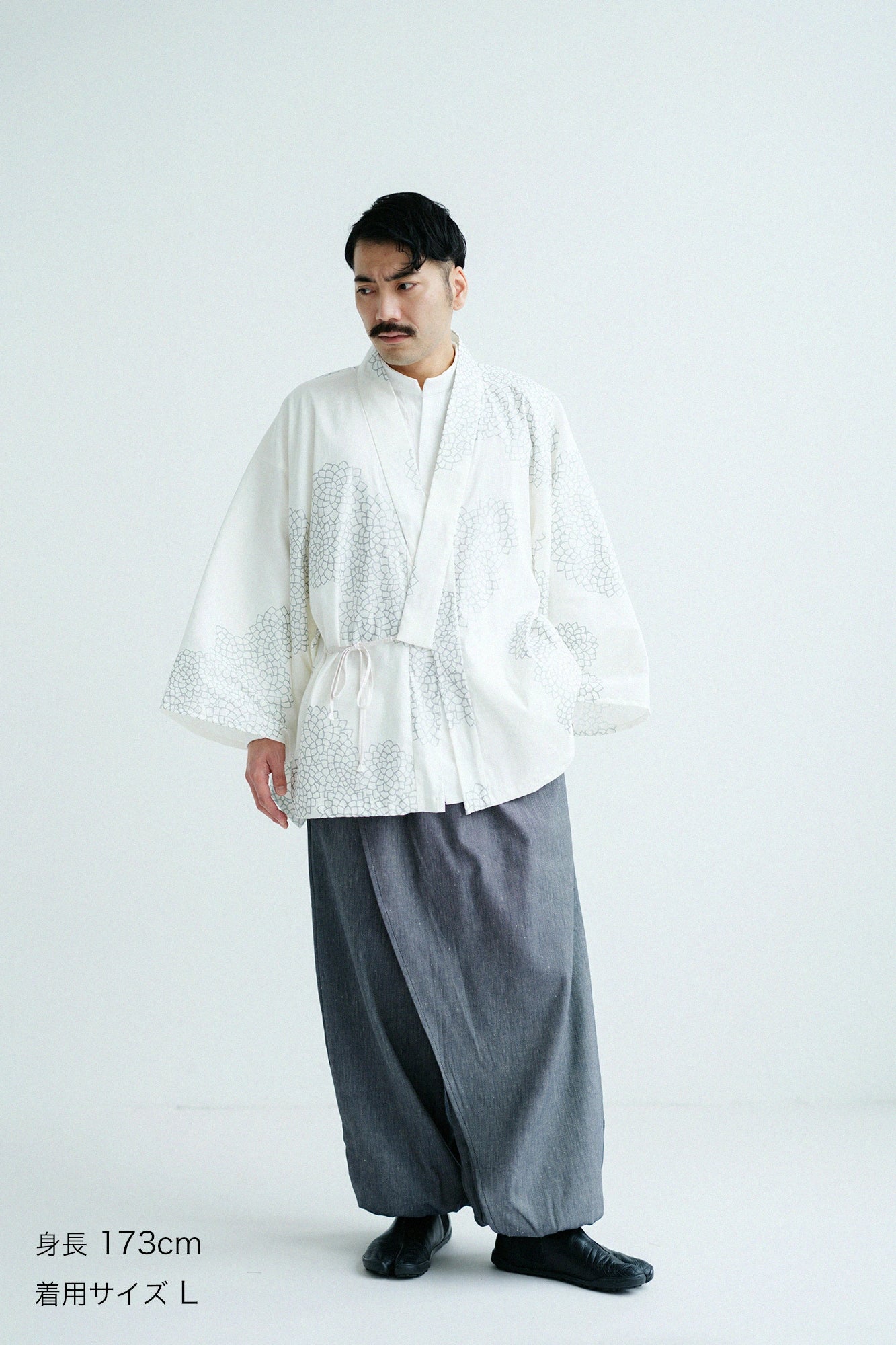 Shin Cotton-linen Blend Square Sleeve Cardigan／Chrysanthemum in Clouds   White