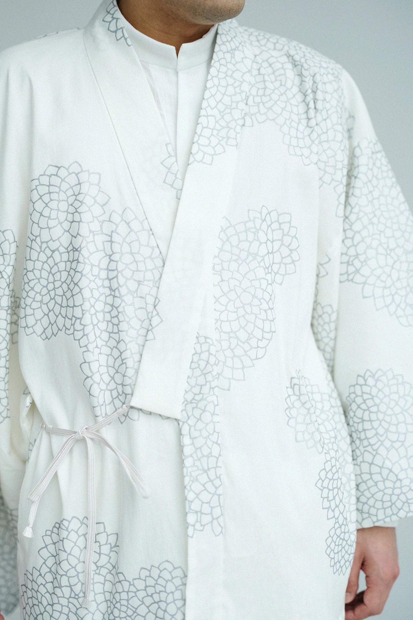 Shin Cotton-linen Blend Square Sleeve Cardigan／Chrysanthemum in Clouds   White