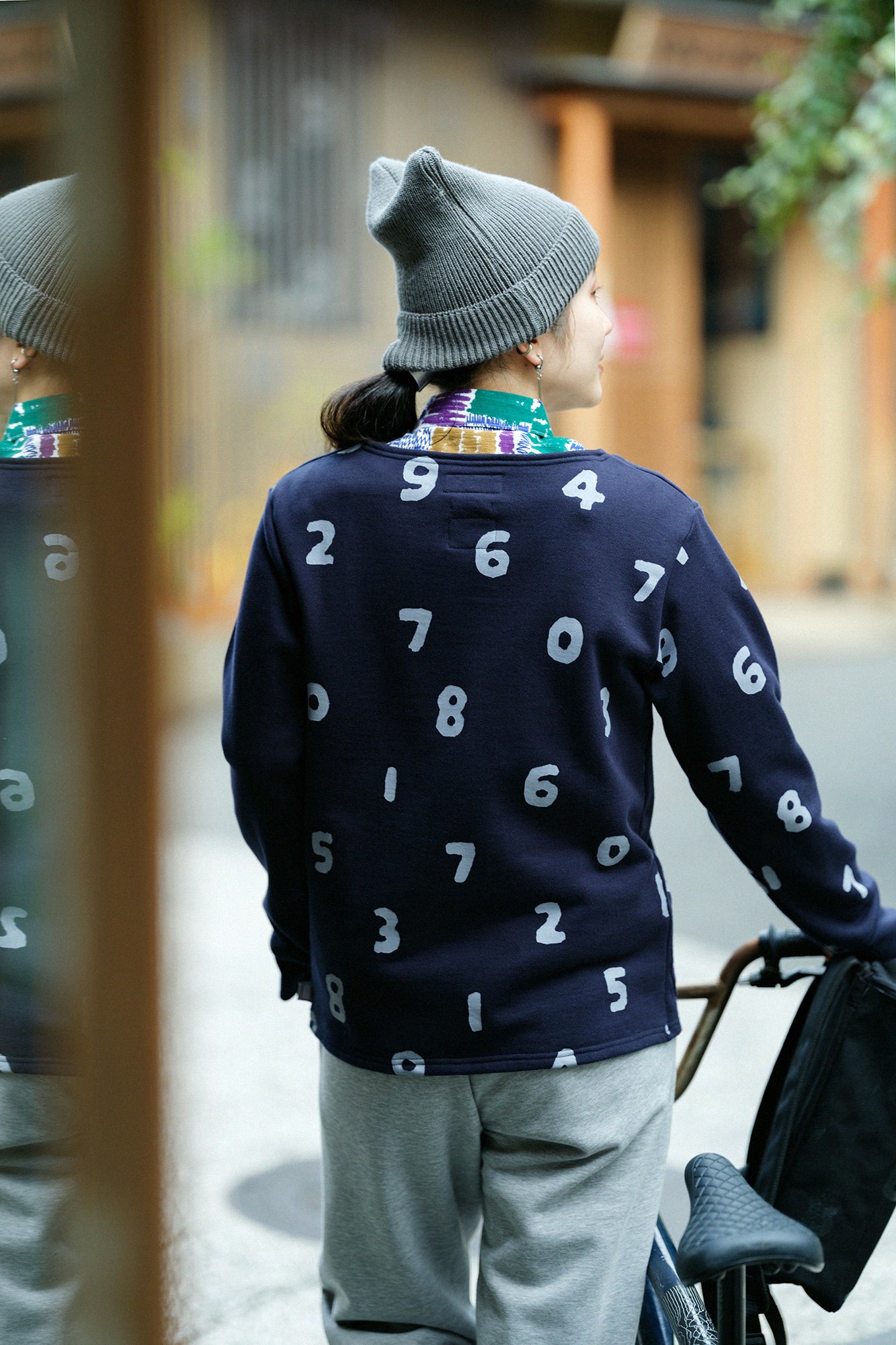 內抓毛 船領運動衫／深藍色×SO-SU-U十數