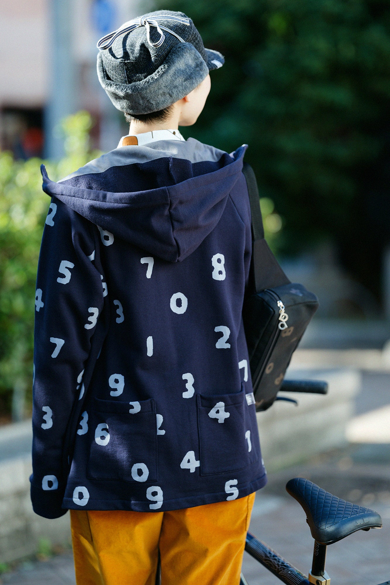 內抓毛BIKE 連帽外套／SO-SU-U十數和留白 深藍色