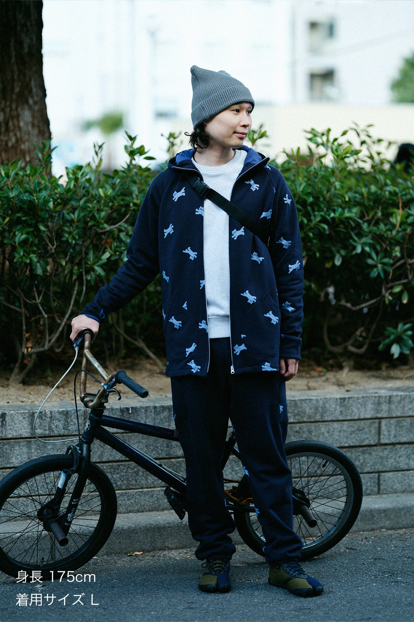裏毛 BIKEパンツ／ネイビー×ねこ かけっこ