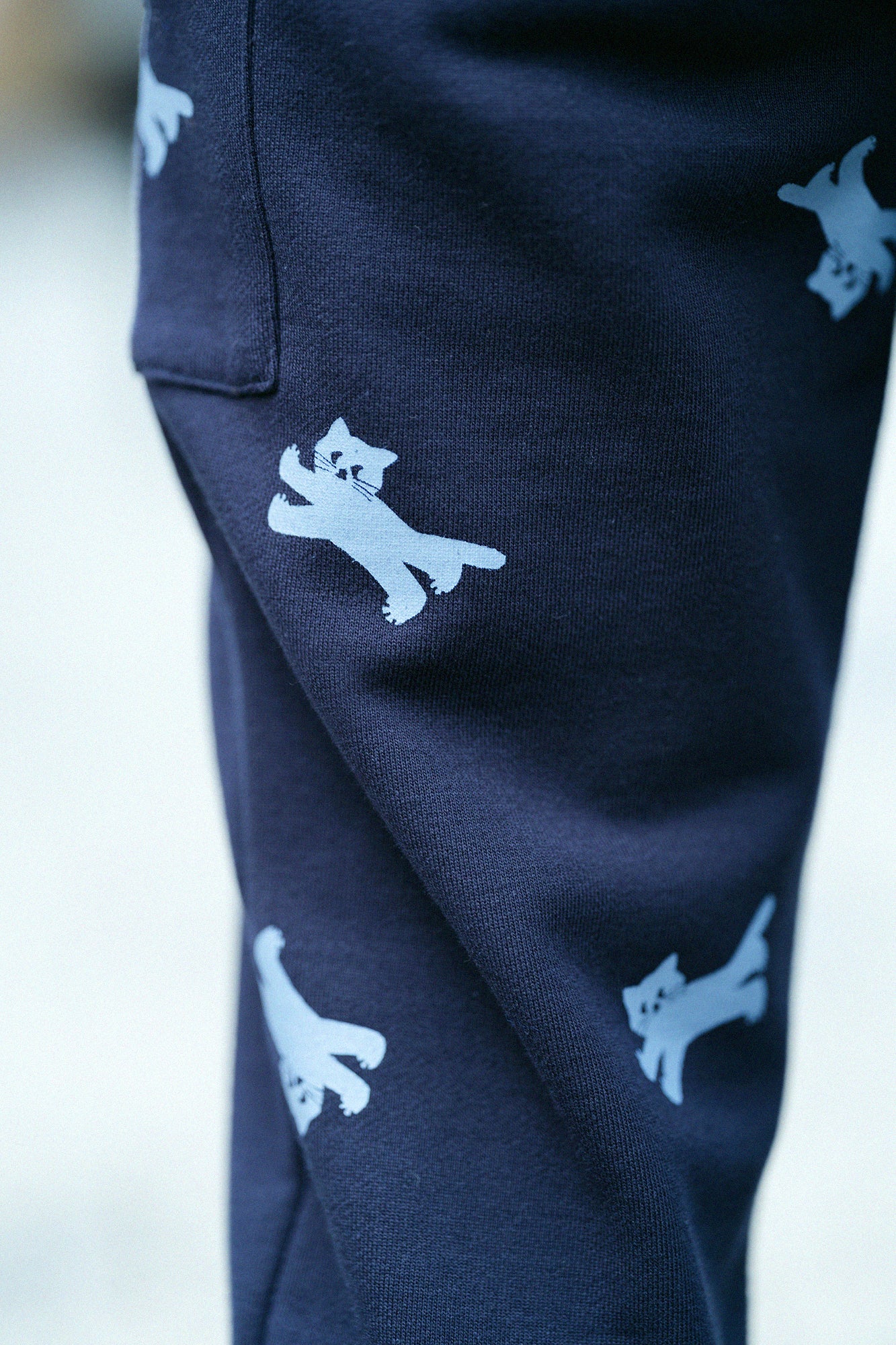 內抓毛BIKE長褲／深藍色×貓賽跑