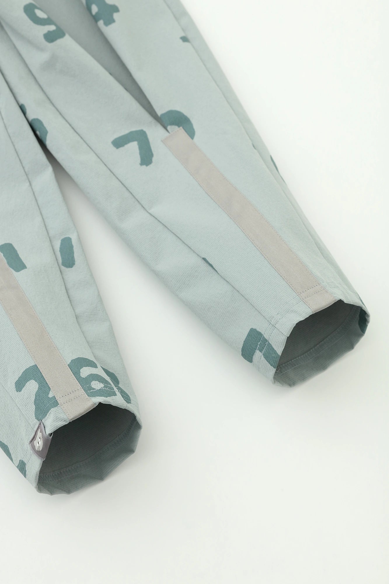 [Versand voraussichtlich um den 10. März] Grosgrain Stretch BIKE Jodouvre/SO-SU-U bleigrau