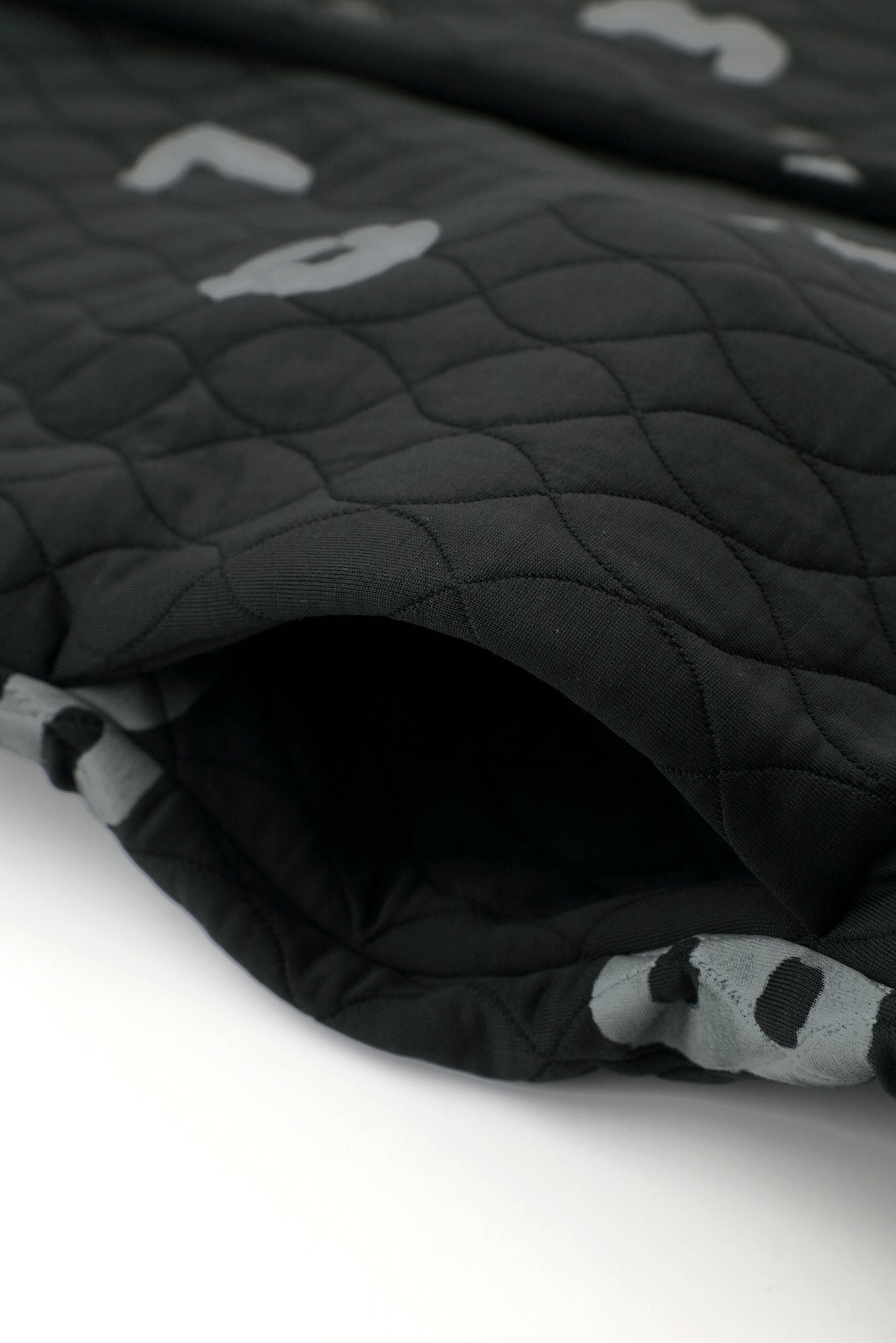 A.S Quilting Jacquard Neckwarm Cardigan／SO-SU-U Black 