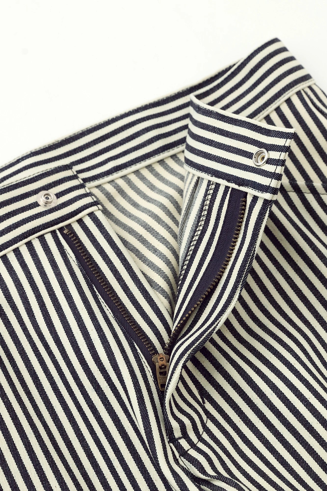 [Expédition prévue vers le 10 mars] Pantalon cargo fuselé en denim Hickory/Indigo x SO-SU-U