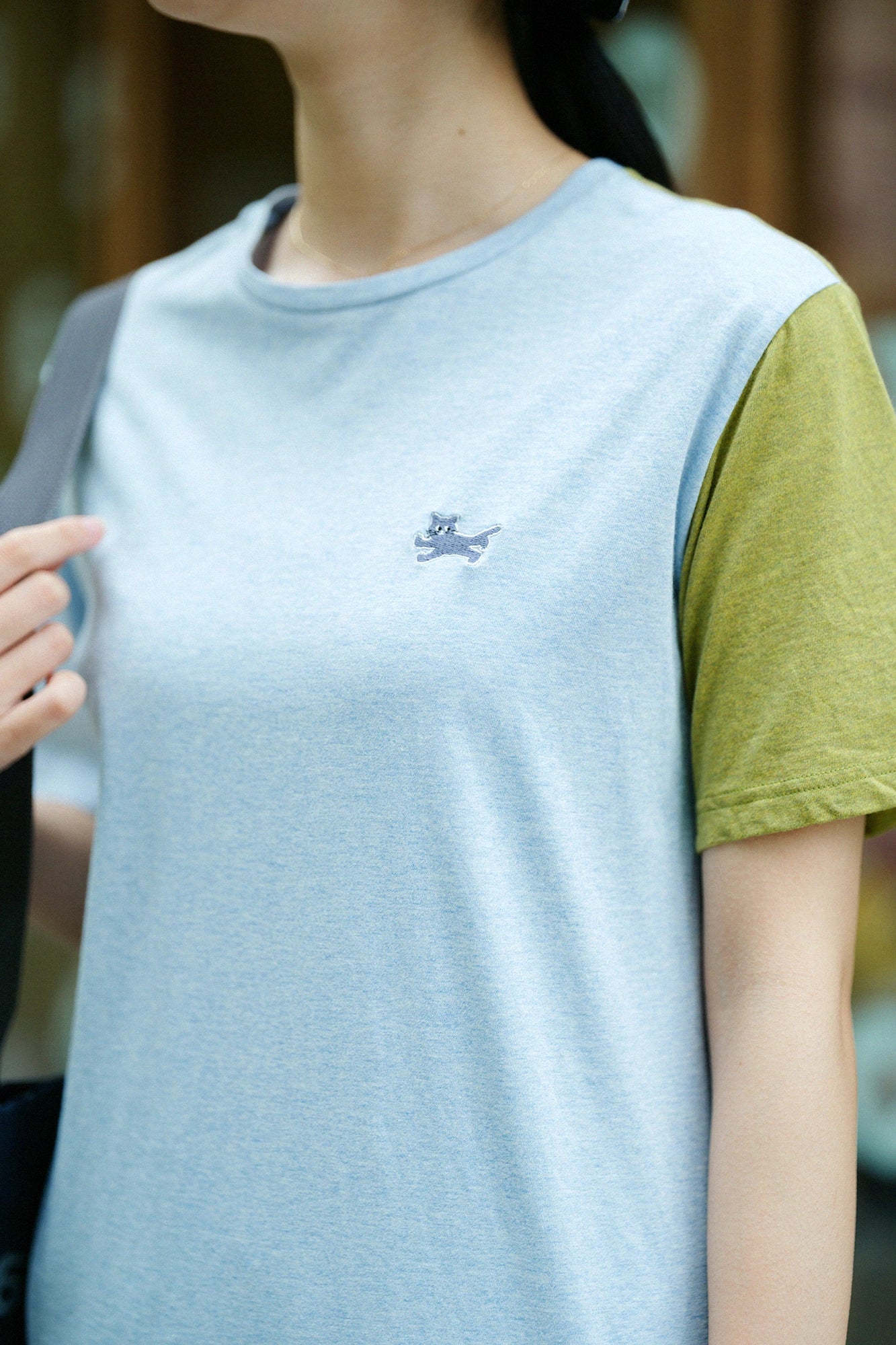 伊茲米爾棉 雙色 短袖T-shirt／天藍色×榆綠色 