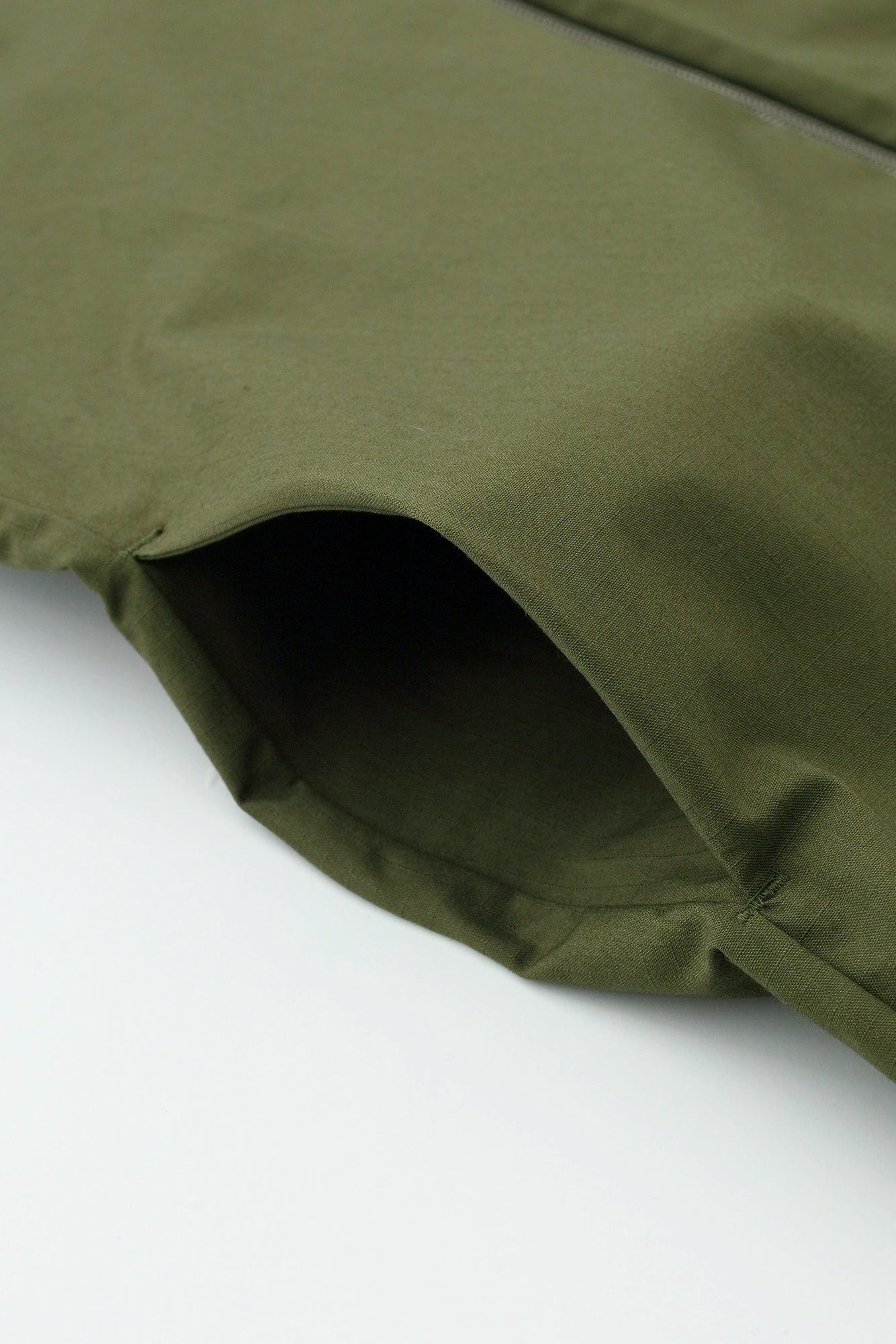 【10月上旬発送予定】ミリタリーリップストップ ZIP UP フードジャケット／オリーブグリーン