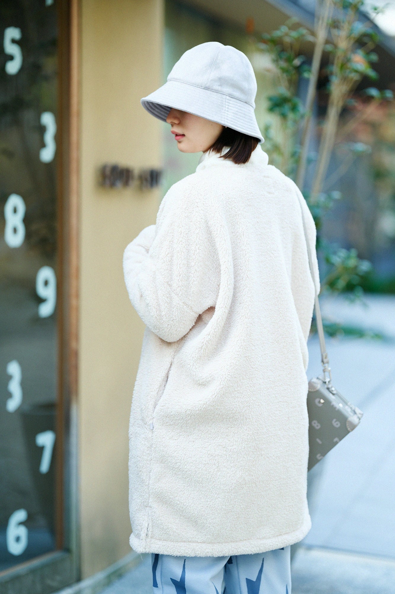 보아 V넥 빛튜닉코트/아이보리색