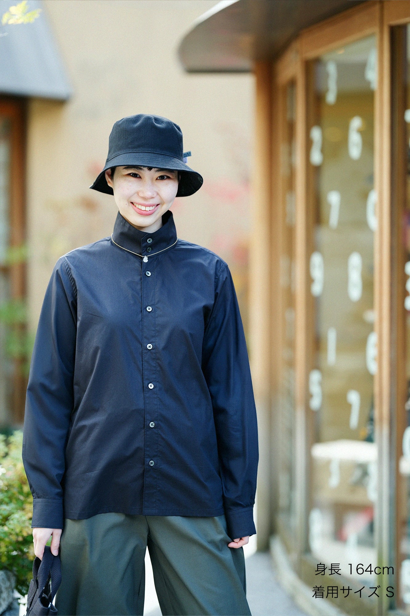 超長棉 高領襯衫／黑色