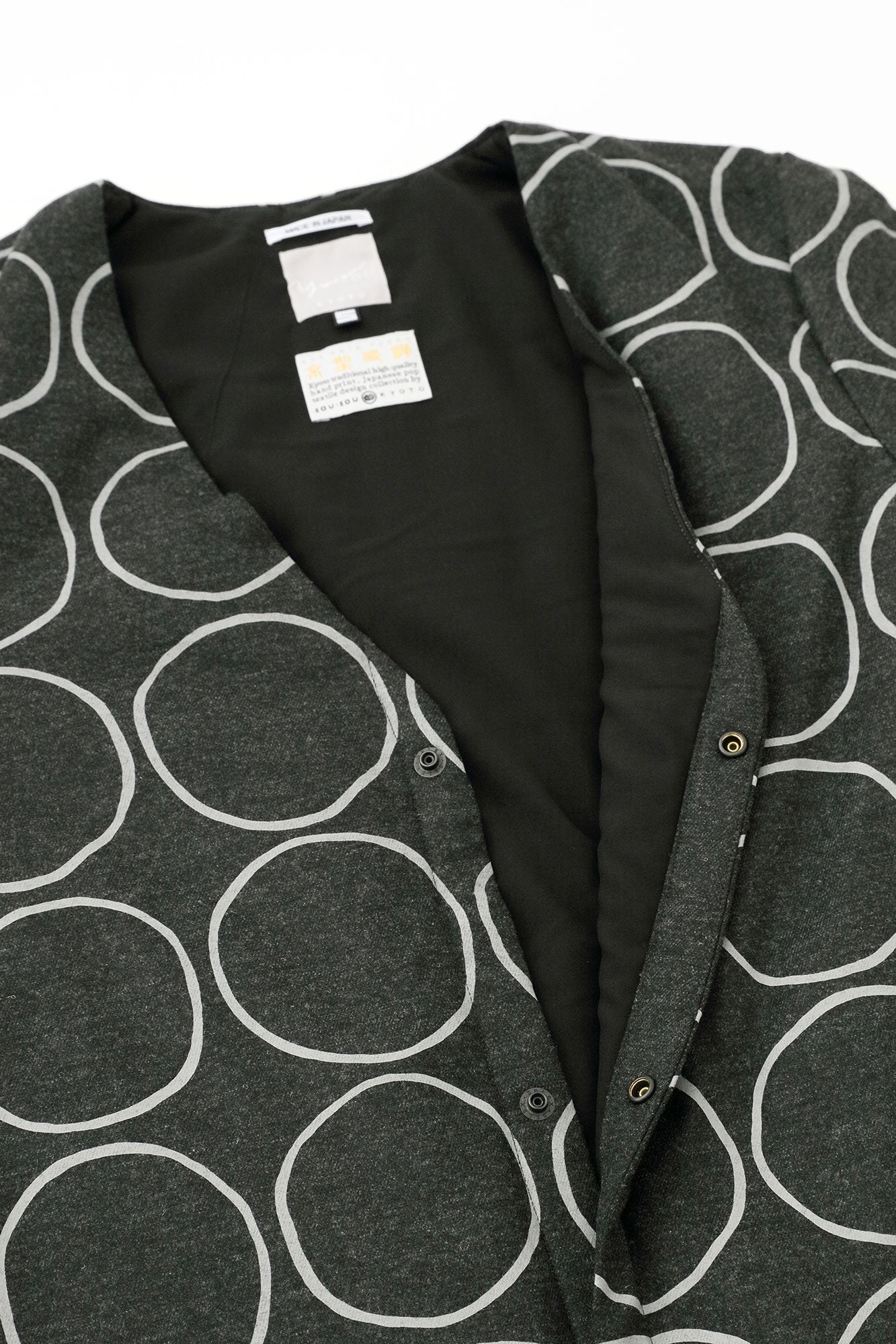 【預購】彈性法蘭絨 無領 襯墊外套／排圈圈 墨黑色（※預計於12月9日左右發貨）