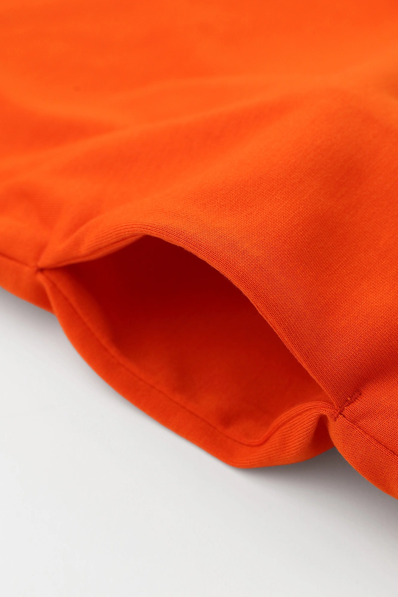 [Expédition prévue vers le 17 mars] Manteau tunique léger à col en V en jersey de fils parallèles/orange chromé