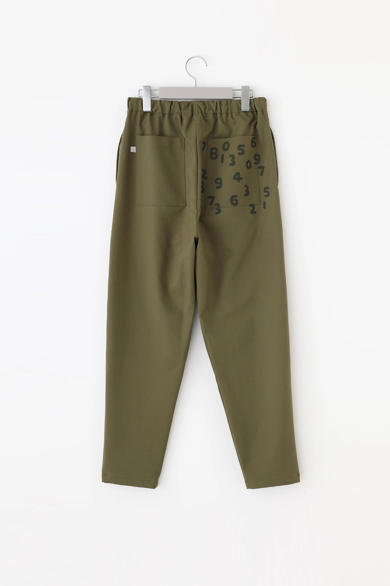 [Versand voraussichtlich um den 17. März] Leicht zulaufende Hose mit doppeltem Cross-Stretch/Olivgrün