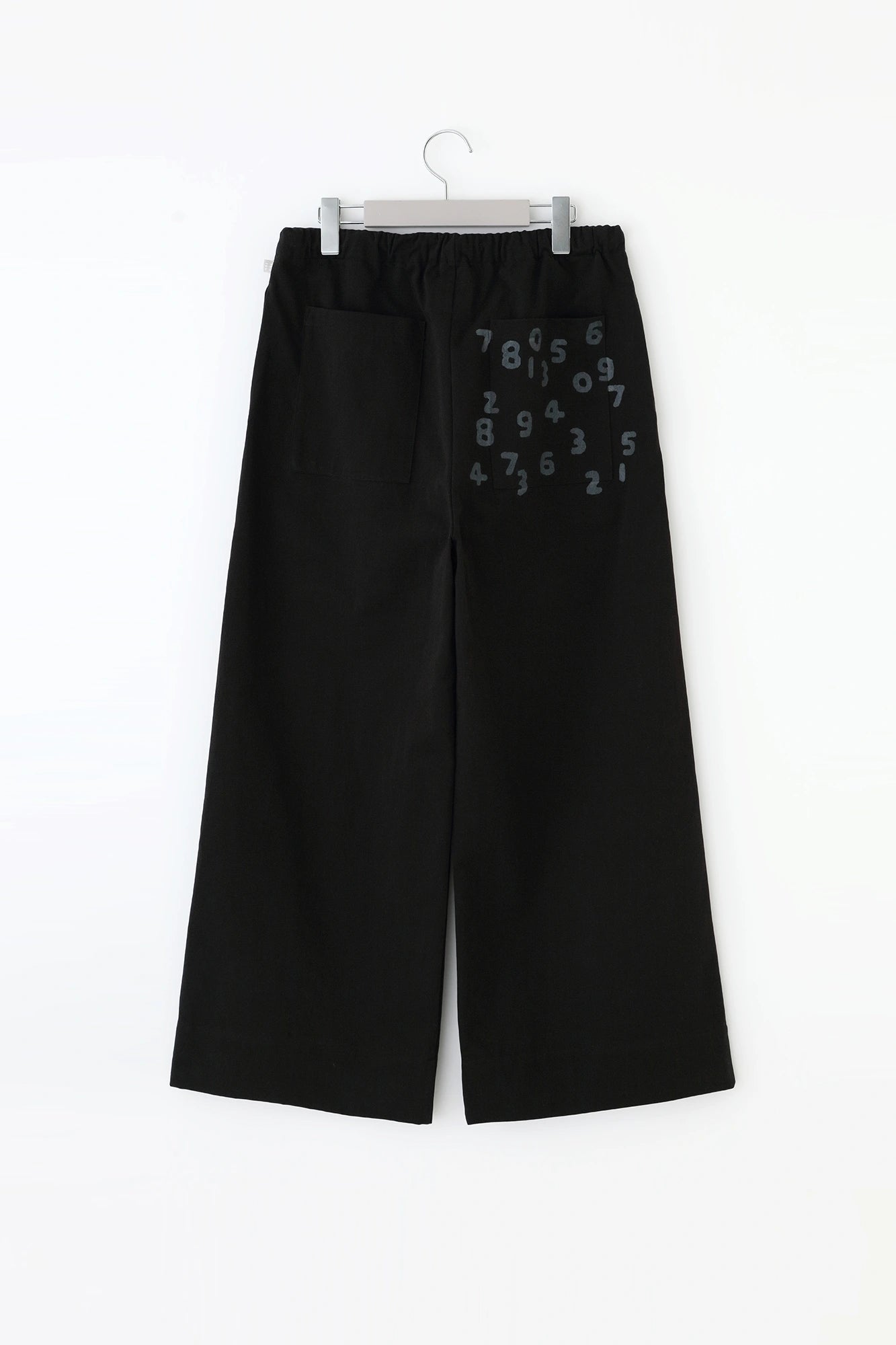 [Versand voraussichtlich um den 17. März] Chino-Cross-Hose mit weitem Schnitt/Schwarz