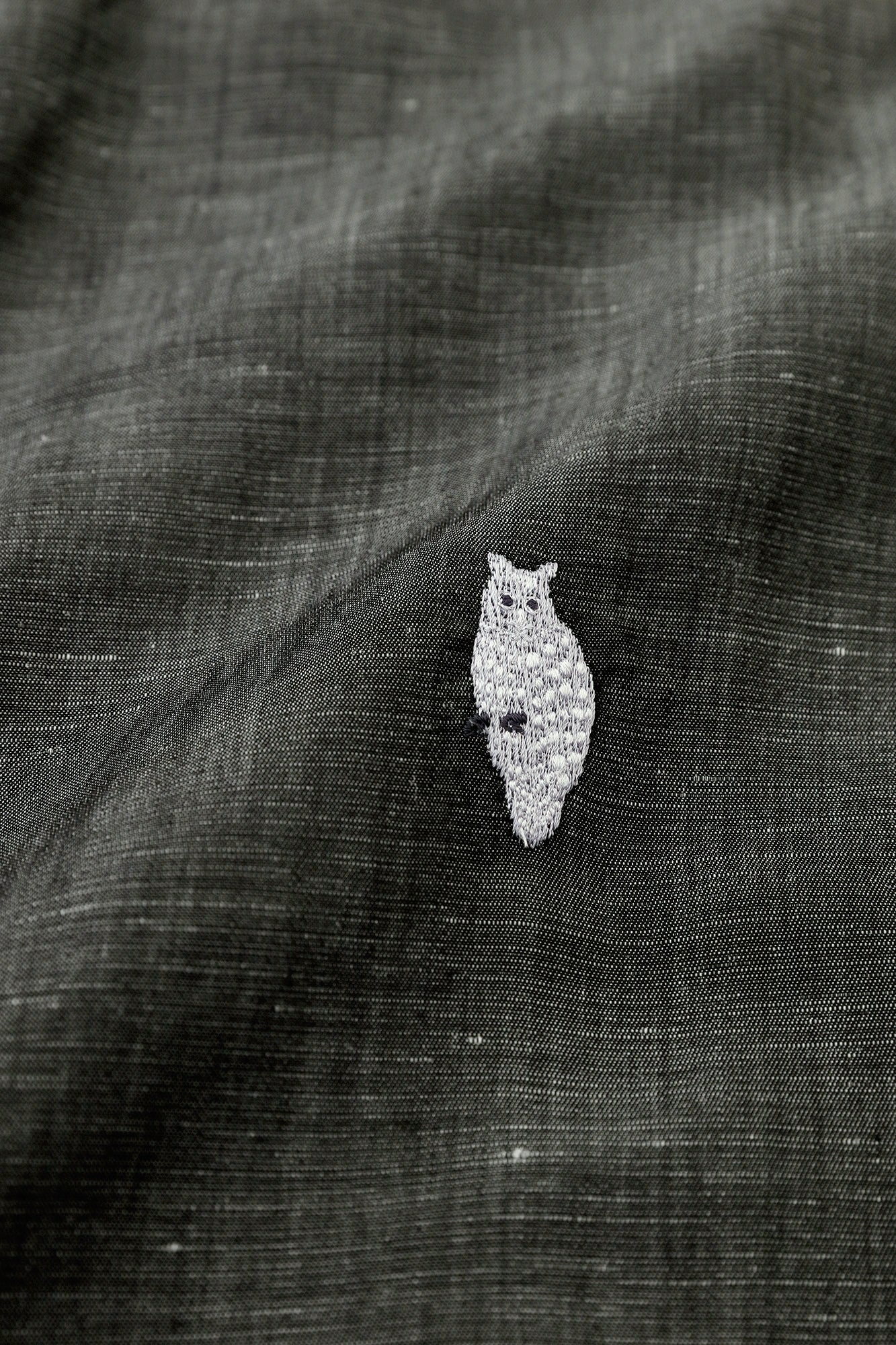 Kurzarmhemd mit Stehkragen aus Chambray-Gewebe/Lampenschwarz