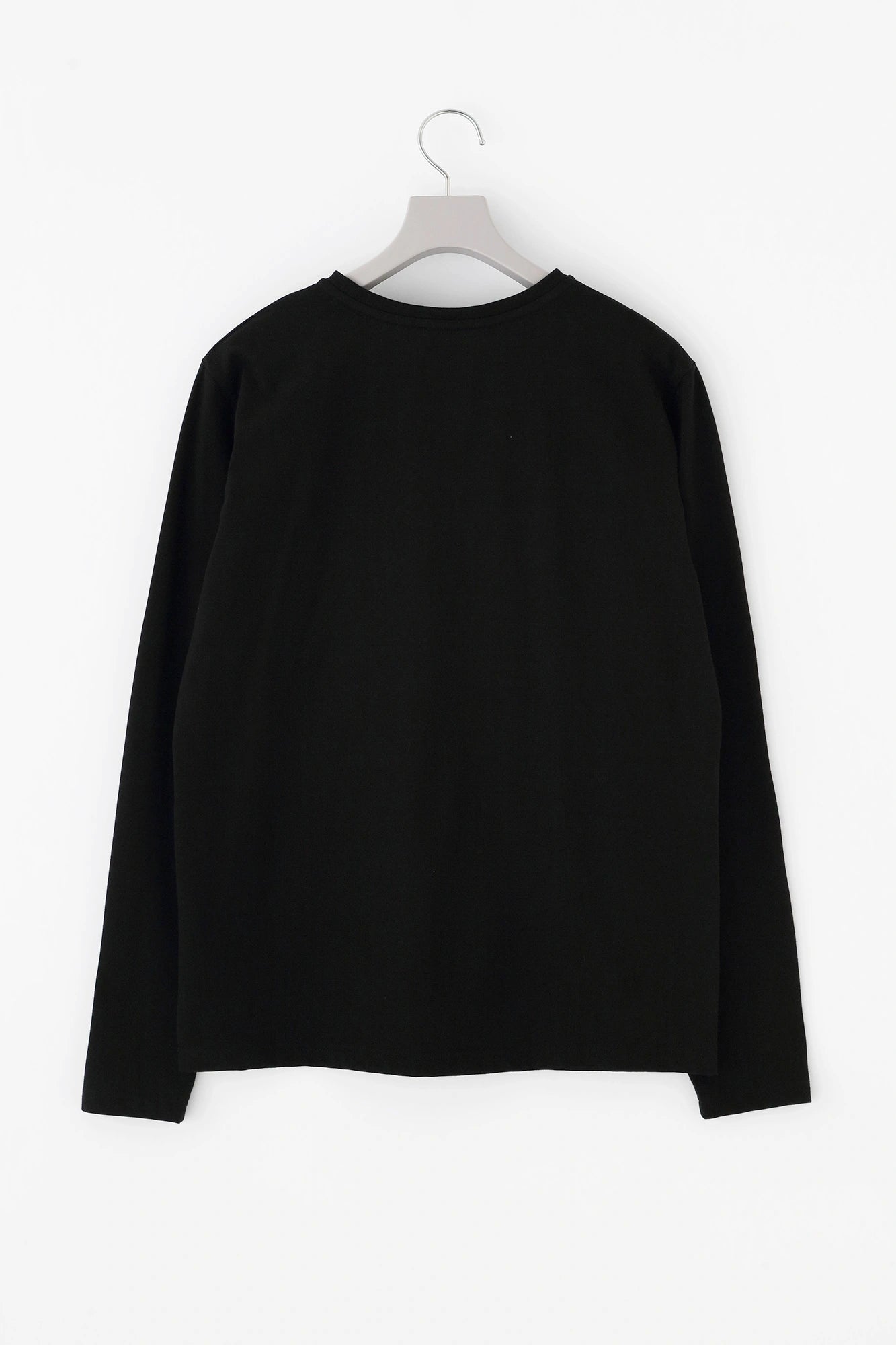 [Versand voraussichtlich um den 17. März] Plattiertes Jersey-T-Shirt mit langen Ärmeln und Taschen/Schwarz
