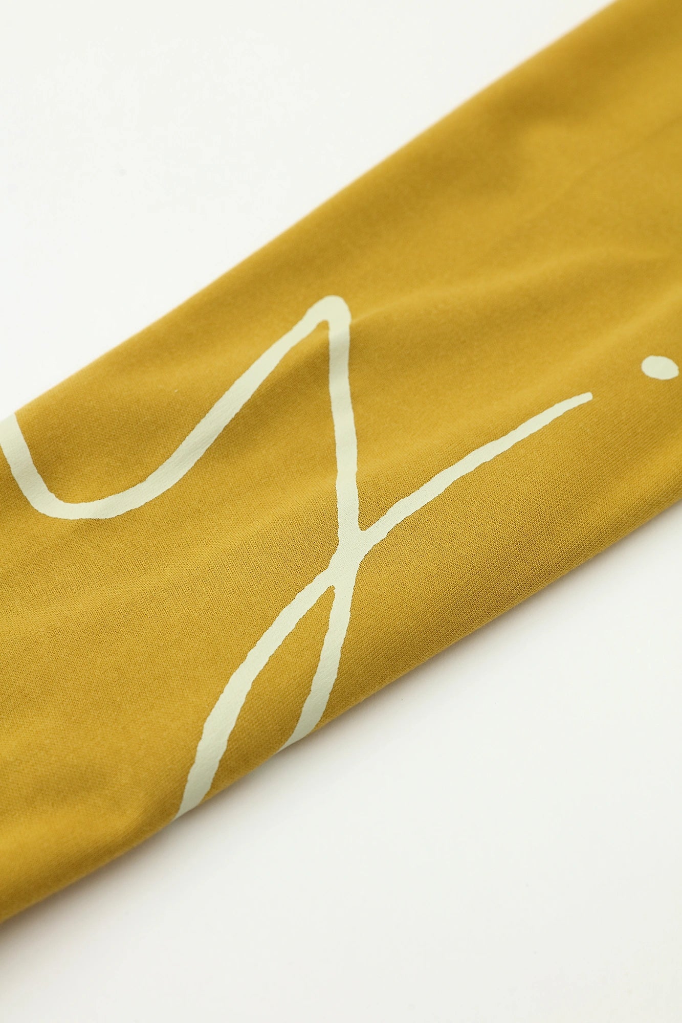 T-shirt à manches longues et col Henley lisse/jaune chromé