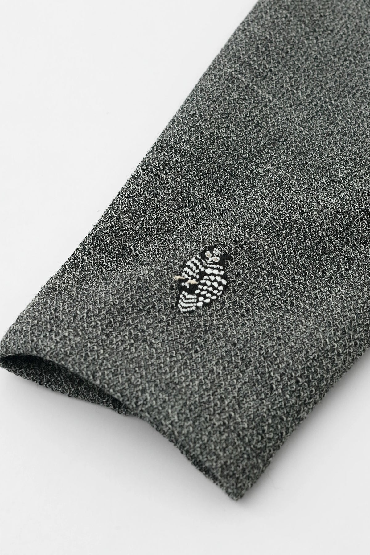 【คาดว่าจะจัดส่งราววันที่ 6 ตุลาคม】 Hanikamutsuide V-neck Largo Blues / Heather Gray 