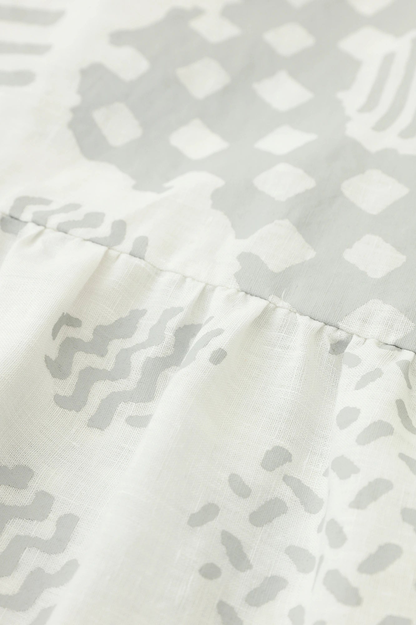 Linen Wrinkle One-piece／Merrily White