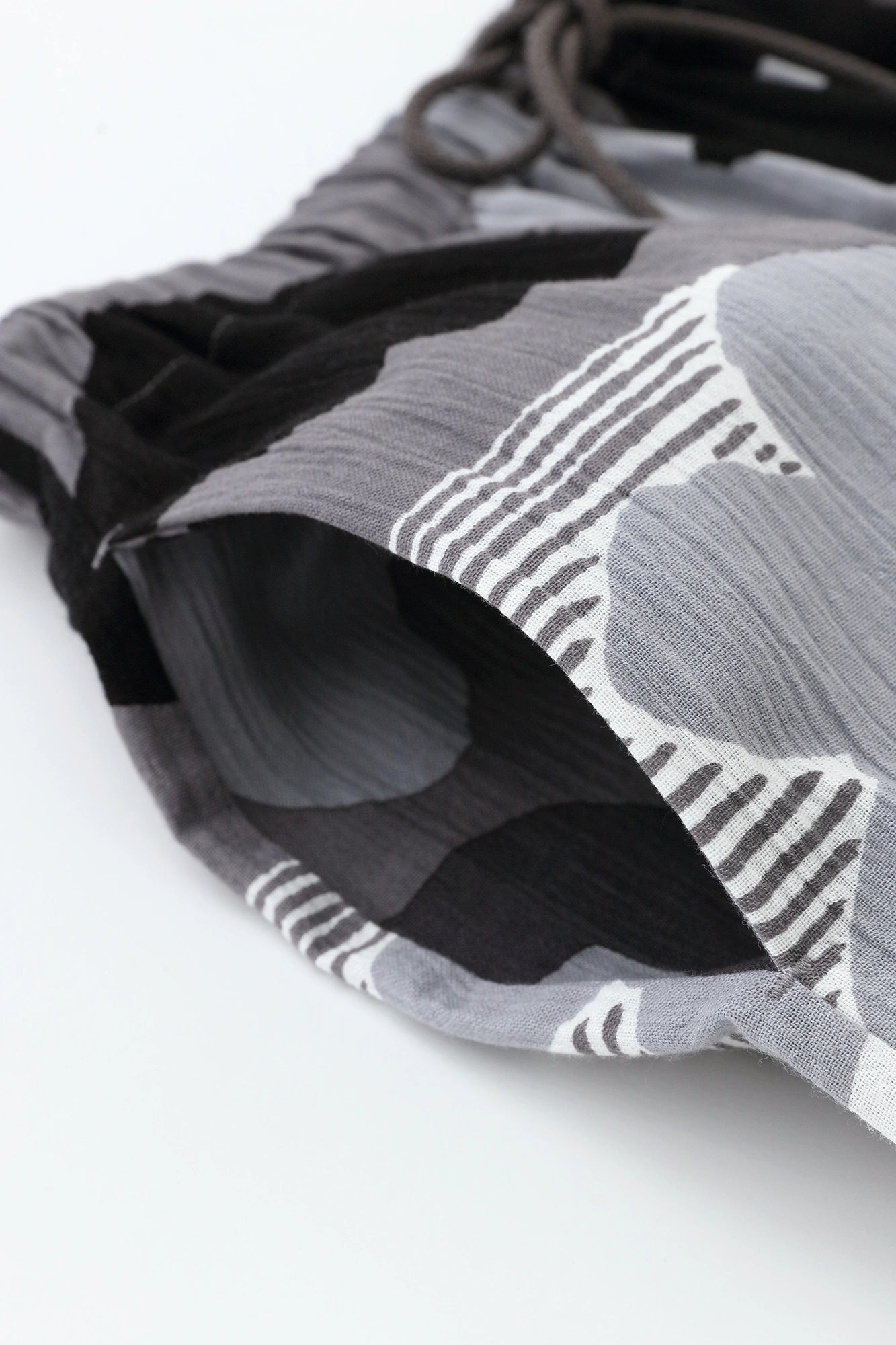 [Expédition prévue vers le 7 juillet] Pantalon large Takashima Jiji 20/20/Oshihana