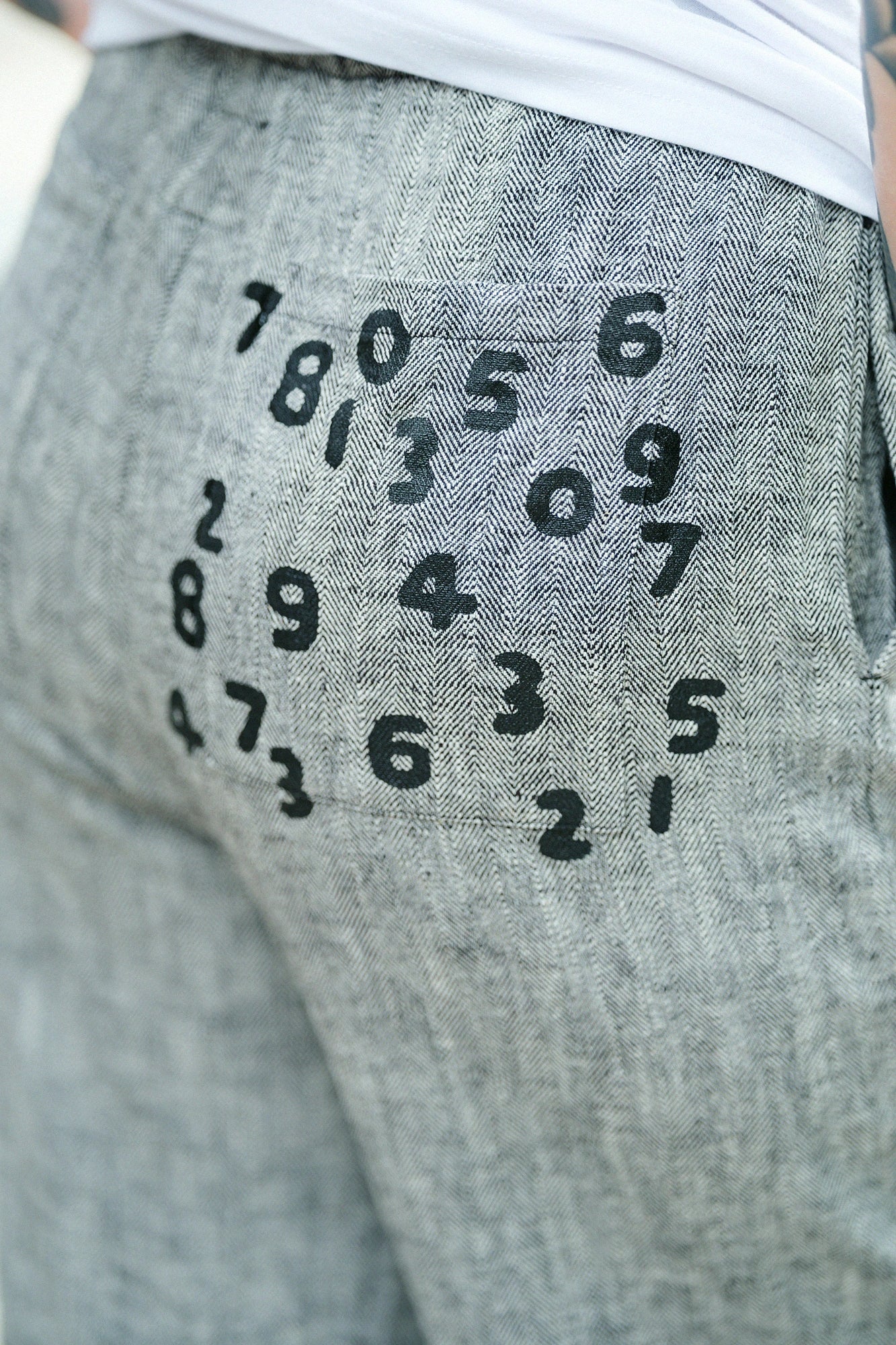 Pantalon large en lin Hélène-Bonbon / noir chiné 