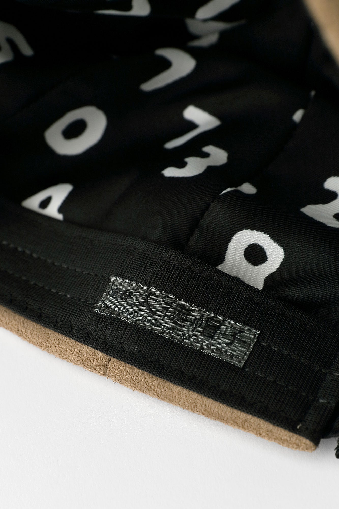 【預購】仿麂皮 鴨舌帽／淡棕色×SO-SU-U十數 昆（※預計於12月9日左右發貨）