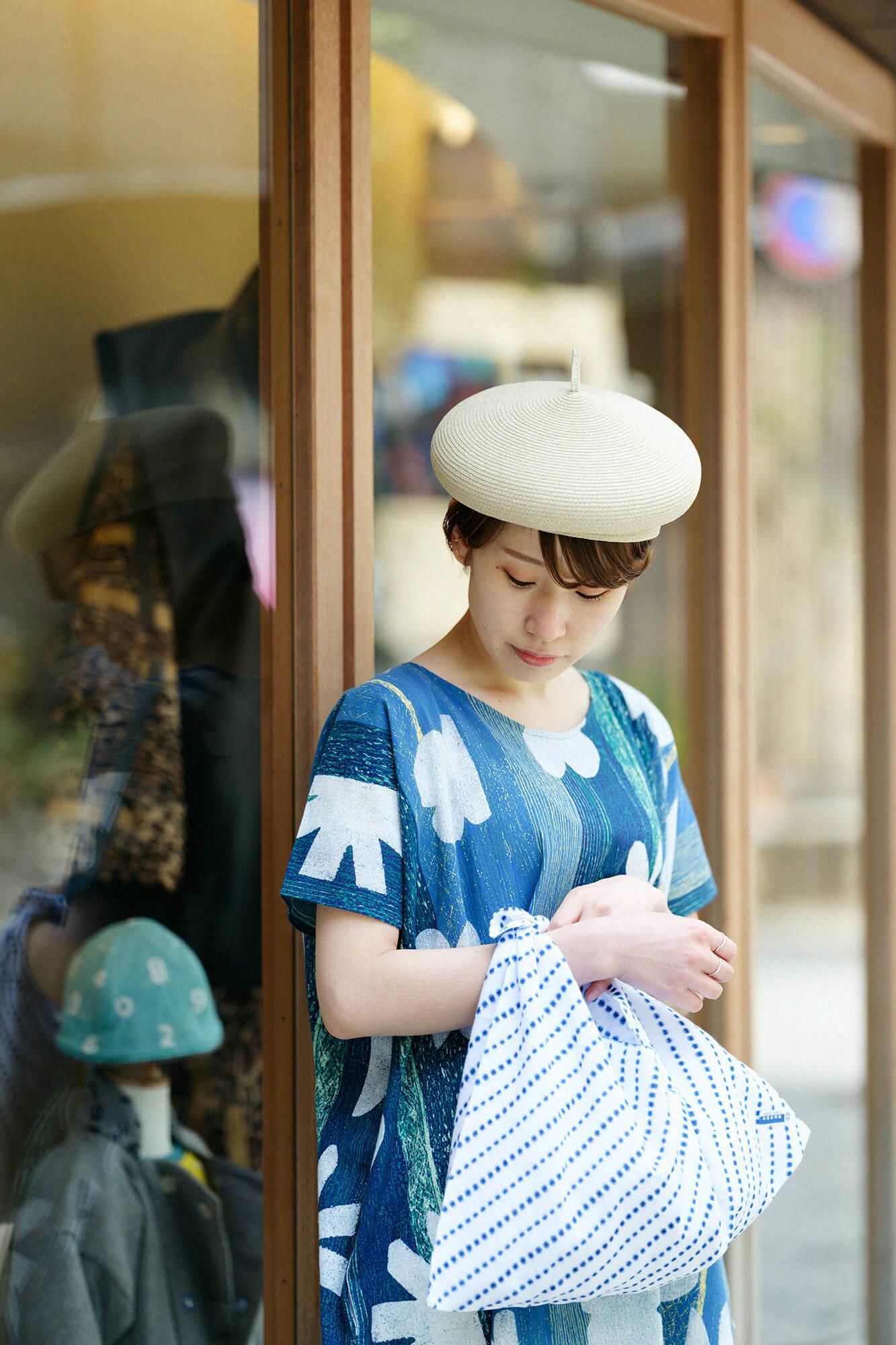 Arimatsu Narumi Tie-dye Kohabaori Eco Bag / Harisho Dot Dot Tie-dye