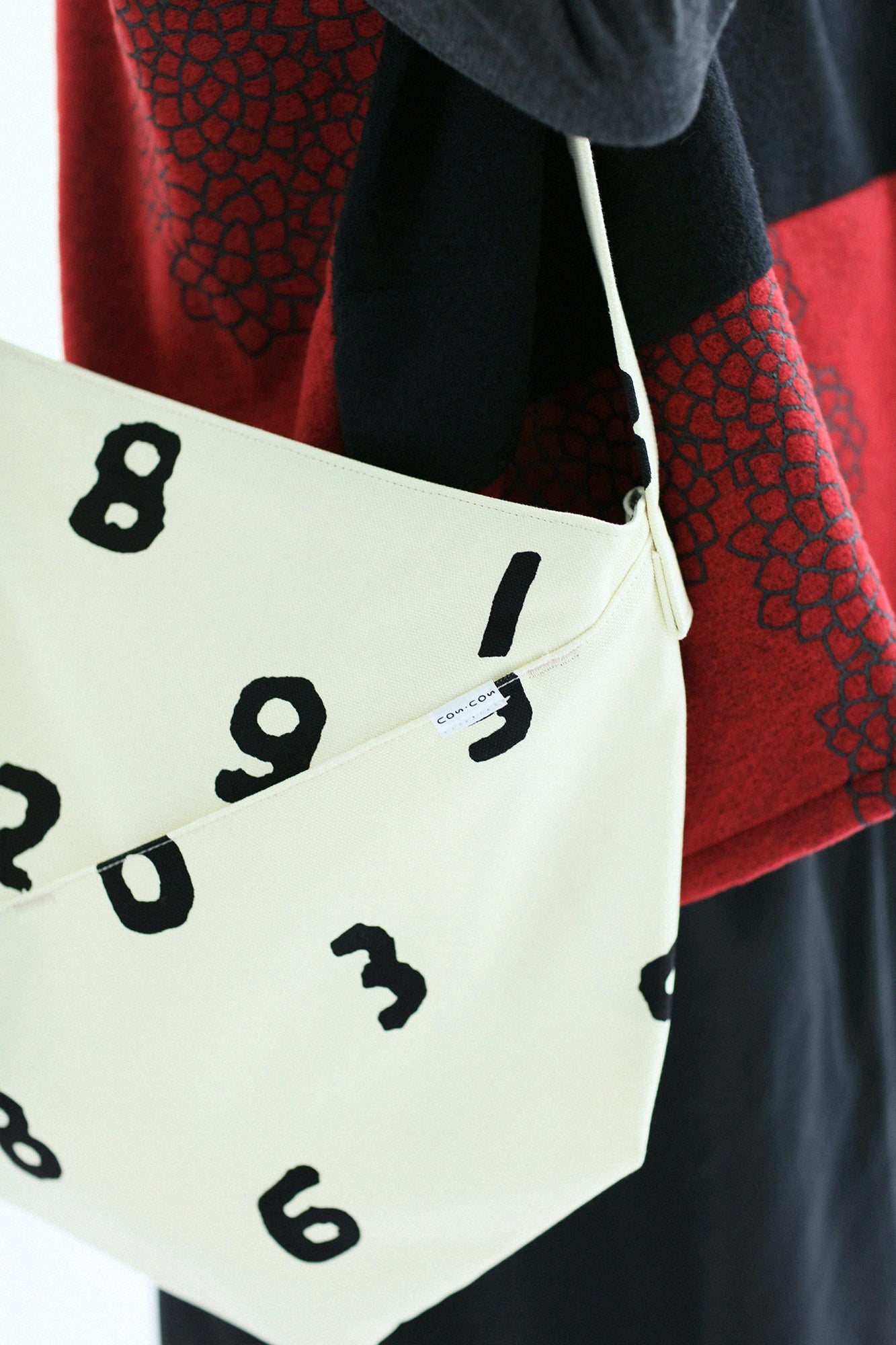 Canvas Shoulder Bag Odayaka / SO-SU-U Ecru