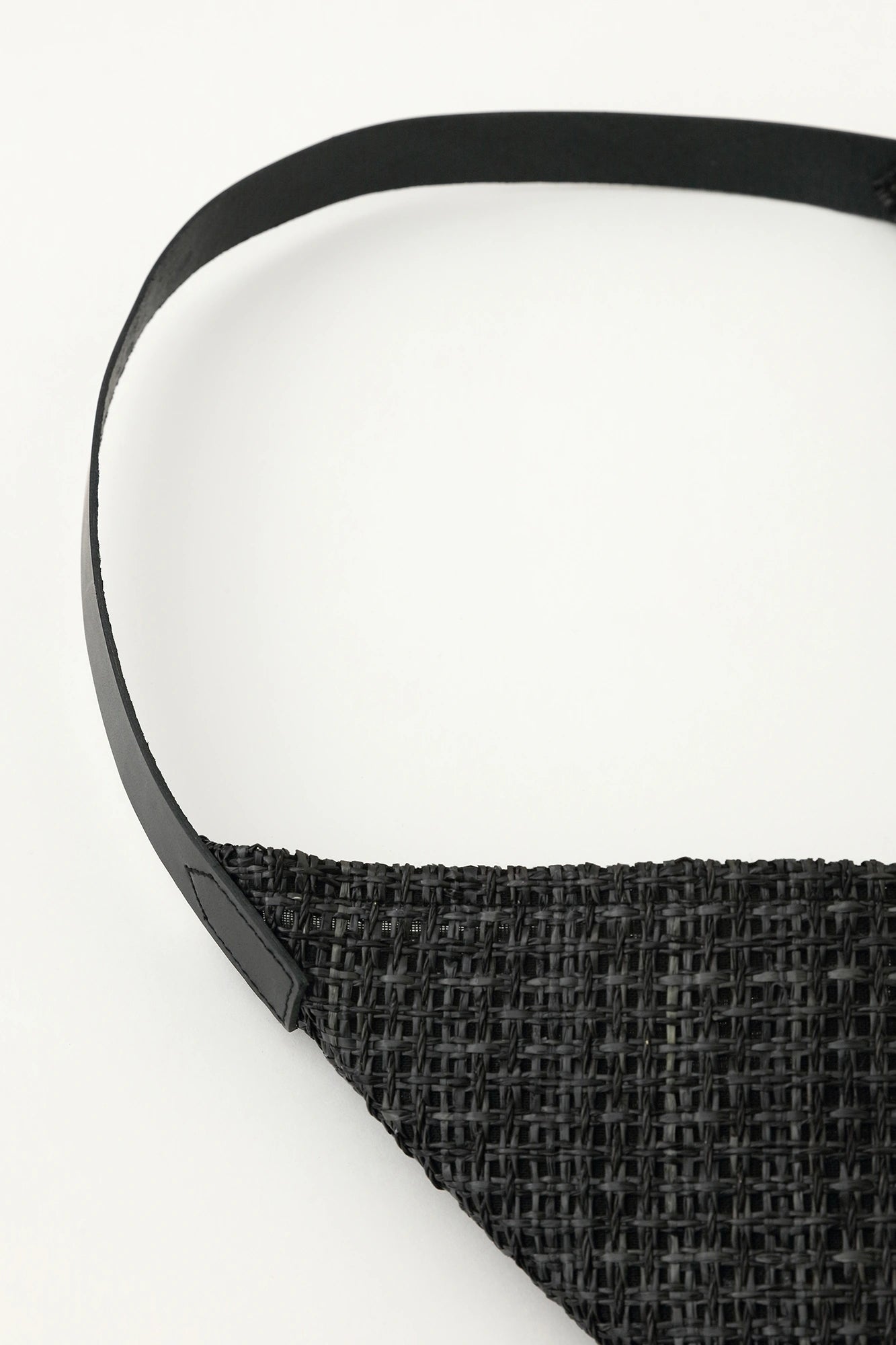 A sheer Basket Weave (nana-ko Festiveri ) Issai bag dayaka )Large / Black 
