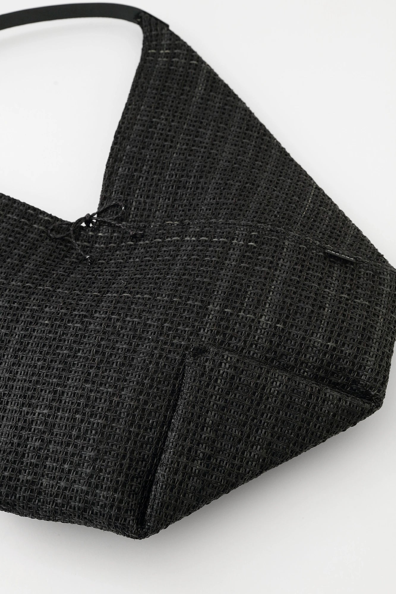 A sheer Basket Weave (nana-ko Festiveri ) Issai bag dayaka )Large / Black 