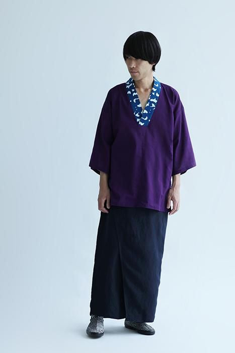 苔藓上的圆形地下室塔布/太空大小的黑色墨水（Magasane，sumiguro）