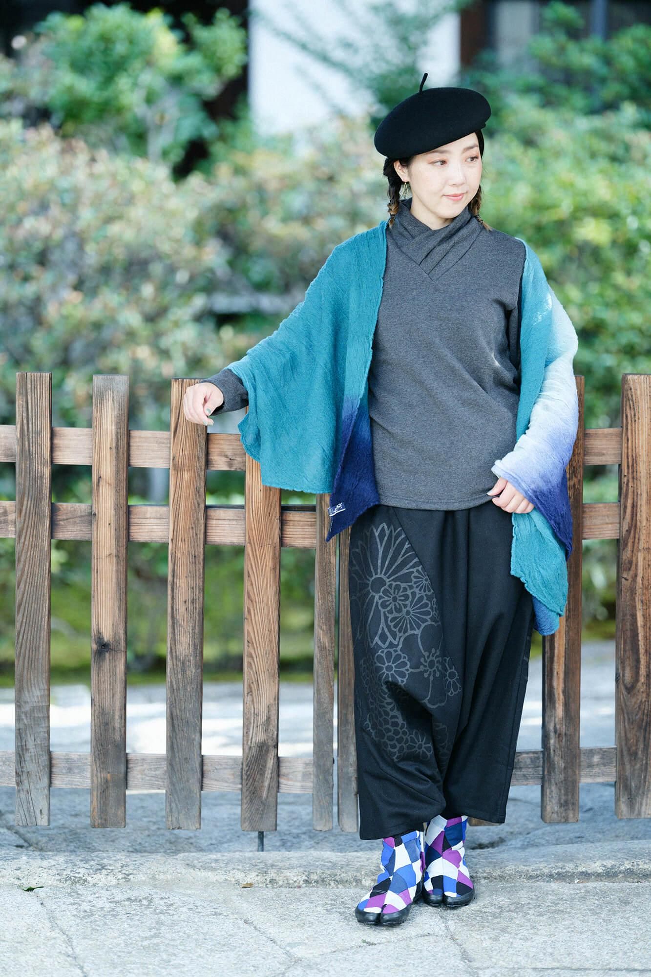 粘贴的塔比袜，蟒蛇/每日（裂缝）