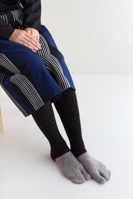 羊毛雙色分趾襪（膝下長度）／黑色 【女性用】