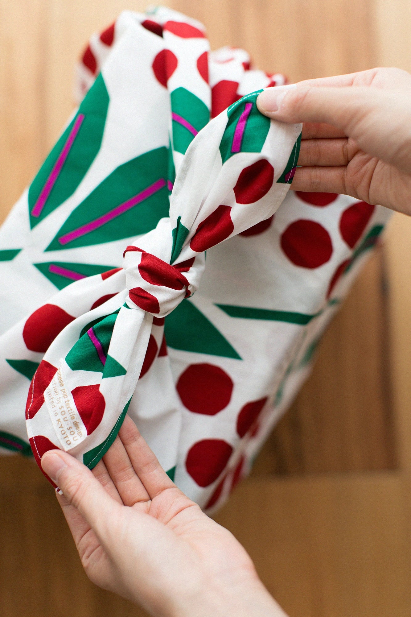 Furoshiki imprimé à la main (grand) / nanten bambou (hanchiku)