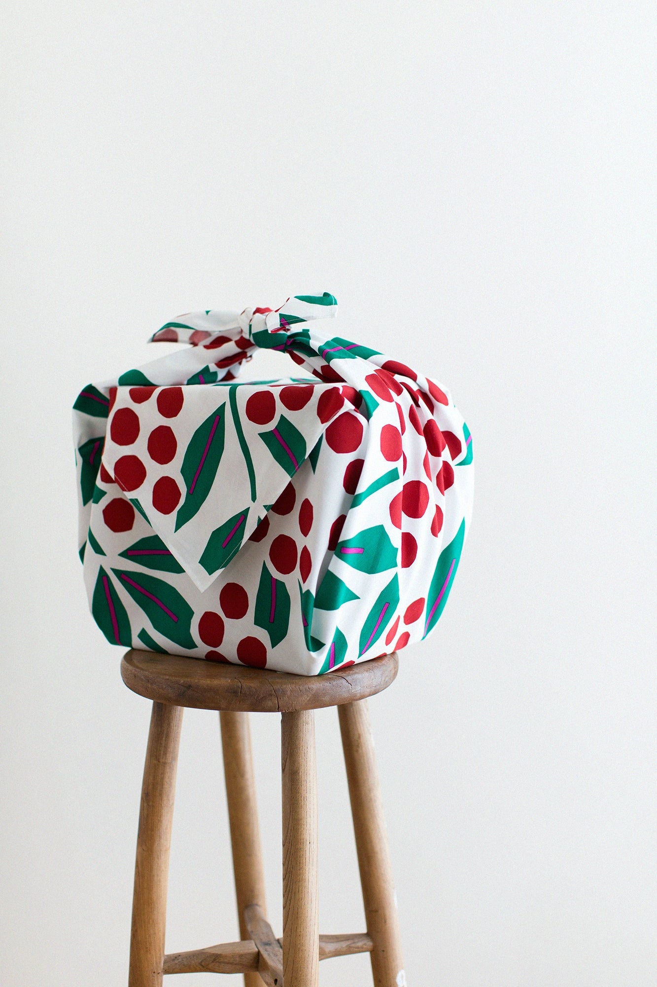 Furoshiki imprimé à la main (grand) / nanten bambou (hanchiku)