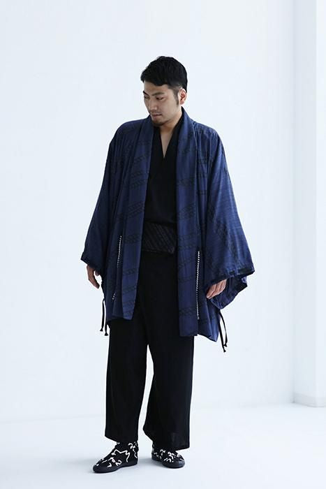 Jikatabi mit runder Spitze / Text von Fumi Nubairo