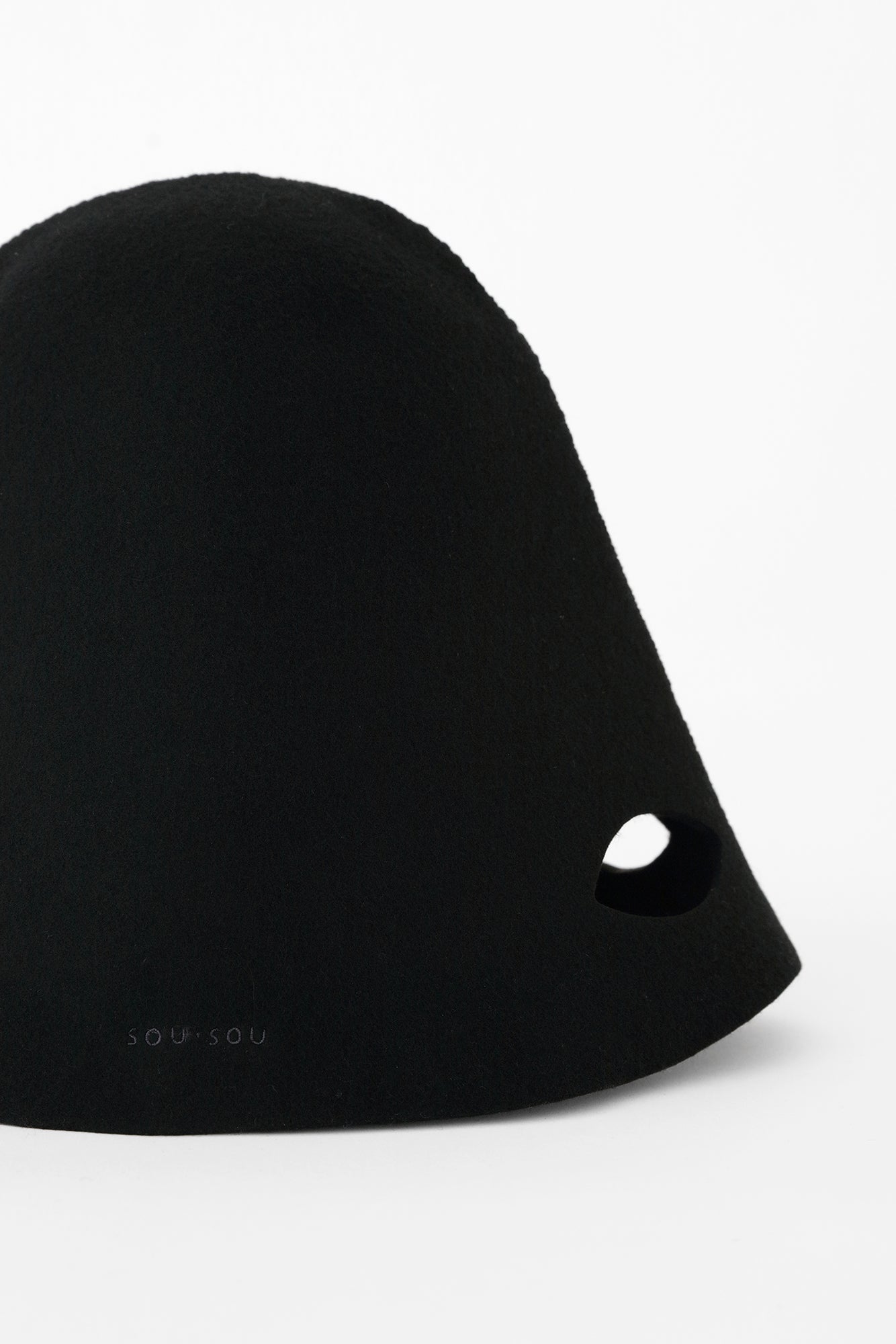 フェルト とっぱい／濡羽色（ぬればいろ）×濃灰（こいはい）