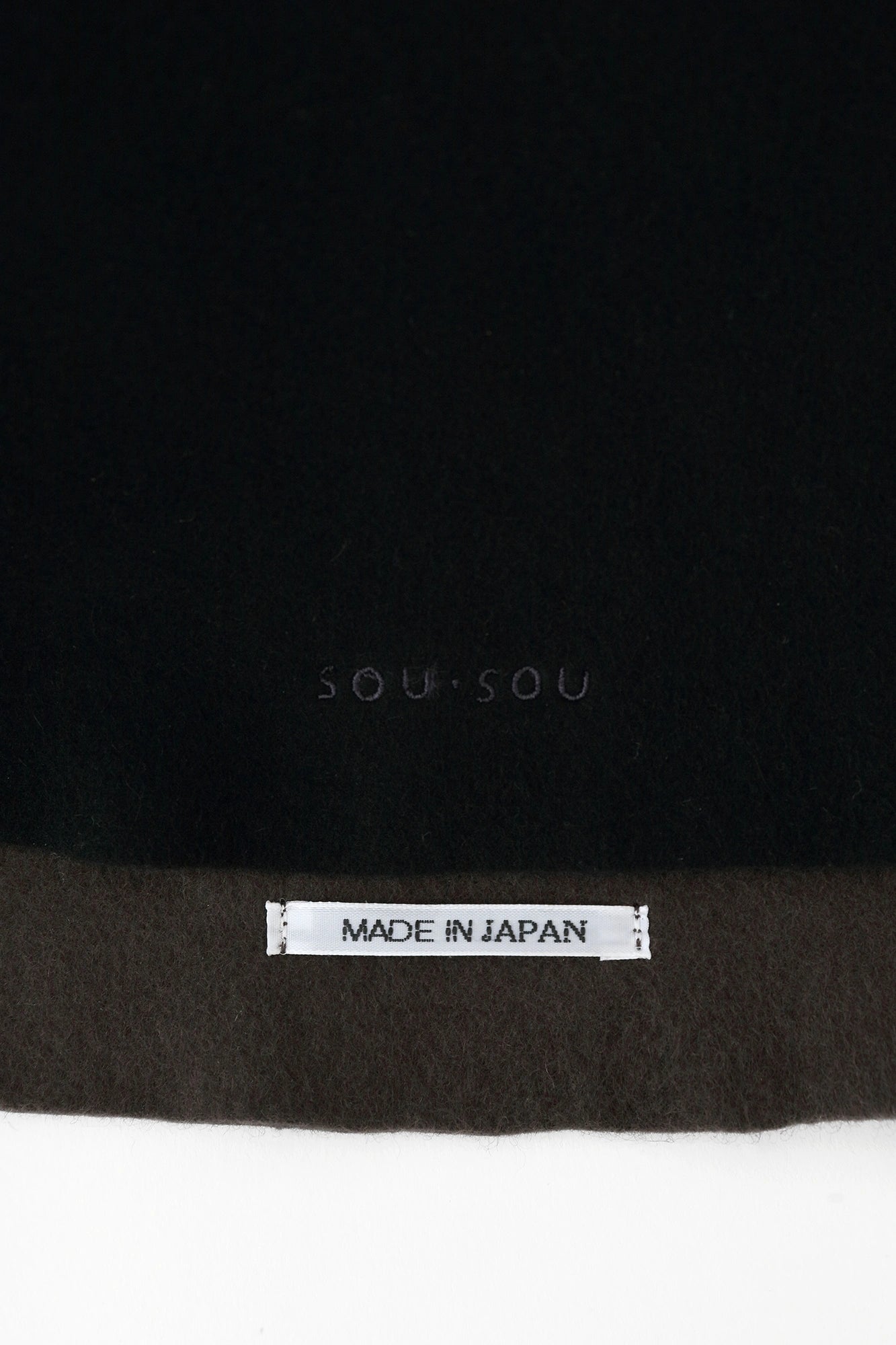 Felt Helmet Hat/Black x Dark Grey (Koi Yes ))