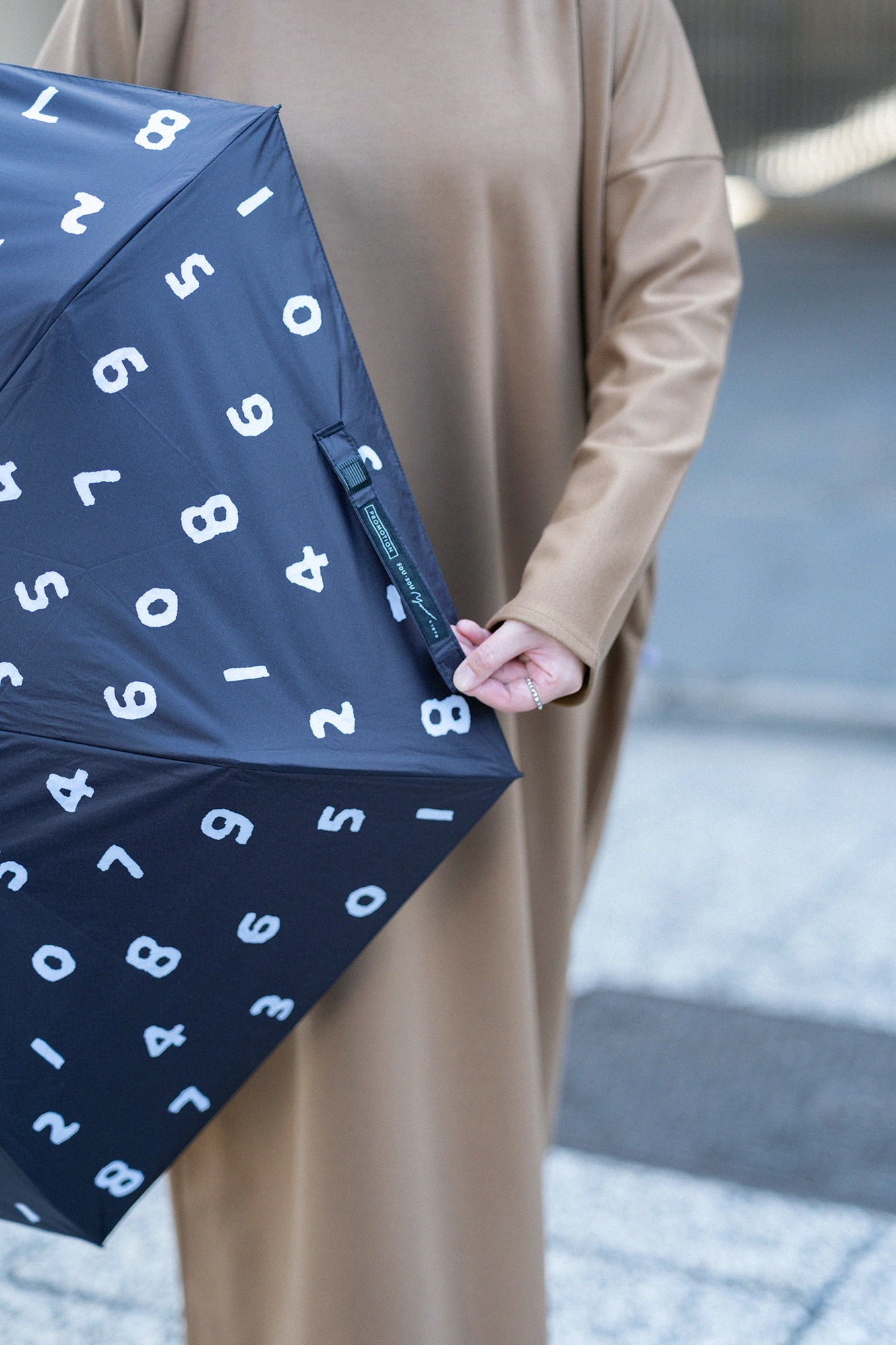 PROMOTION Lightweight Folding Umbrella for Sun and Rain / SO-SU-U Black 