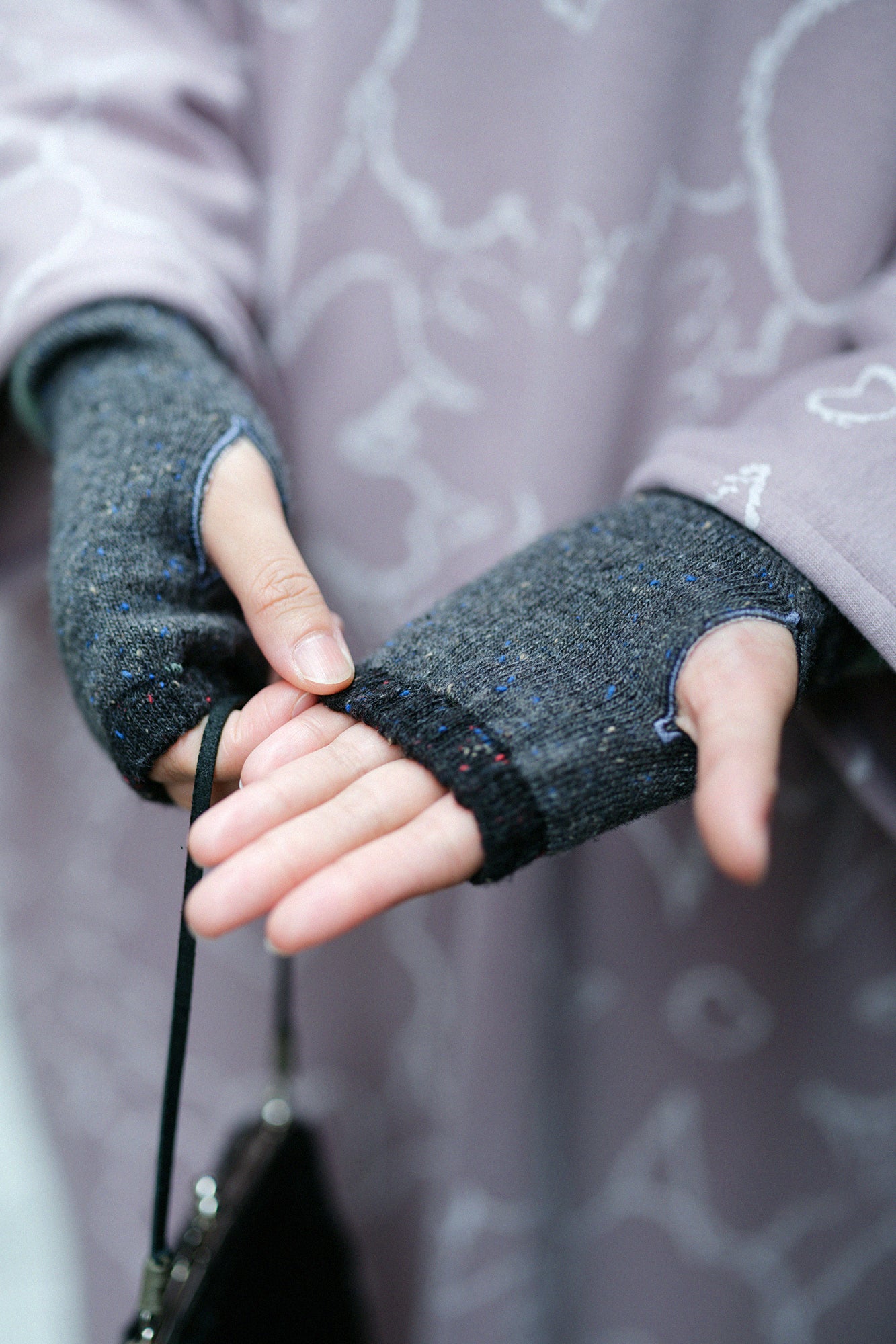 Angora Blend Arm Cover／/ Dark Ink Black